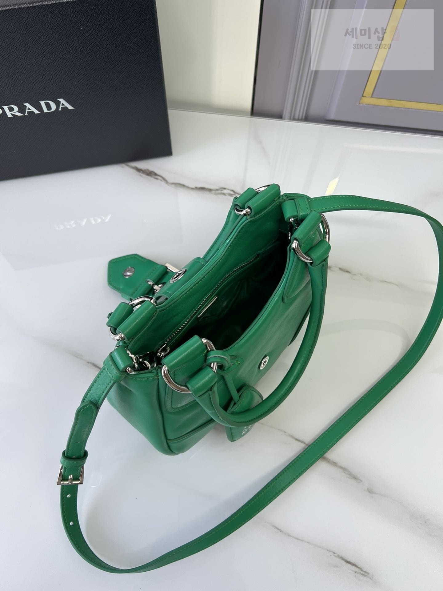 P R A D A Prada Moon Re-nylon and Leather Bag Bag 17번 이미지