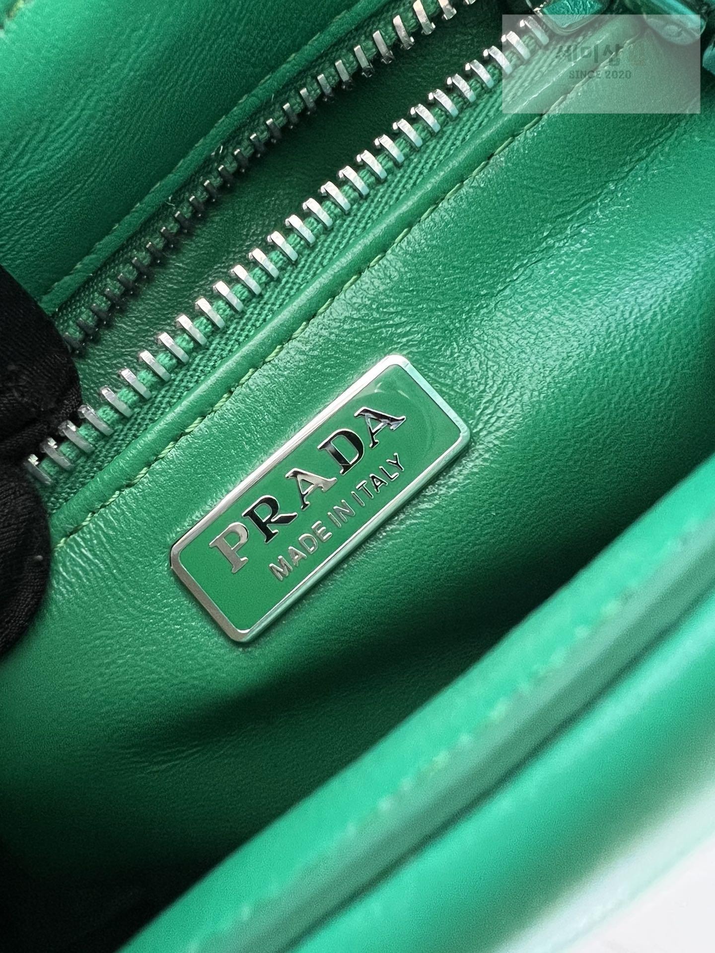 P R A D A Prada Moon Re-nylon and Leather Bag Bag 18번 이미지