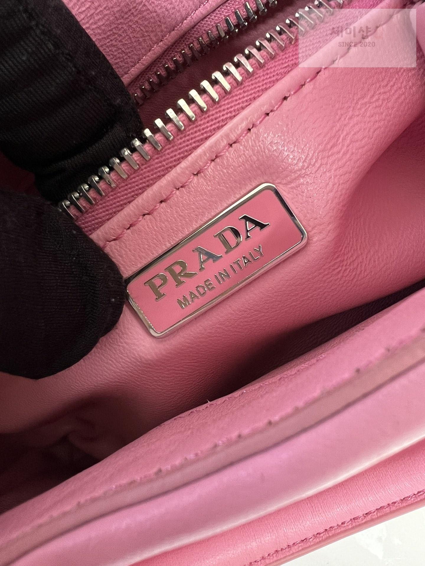 P R A D A Prada Moon Re-nylon and Leather Bag Bag 25번 이미지