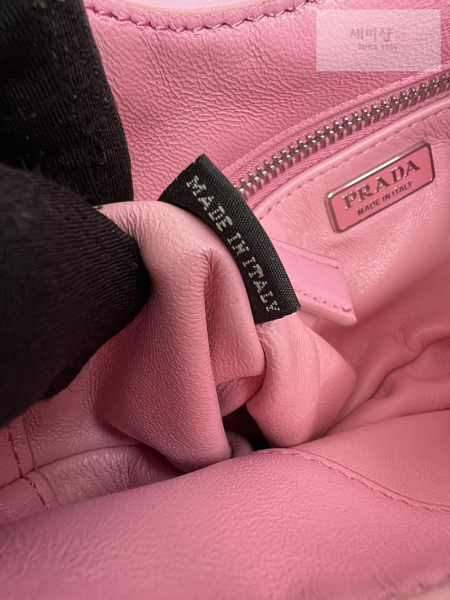 P R A D A Prada Moon Re-nylon and Leather Bag Bag 38번 이미지