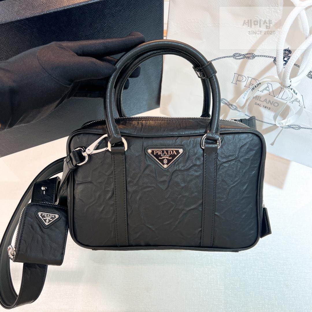 P R A D A Prada Nappa Antique Leather Top Handle Bag 7번 이미지
