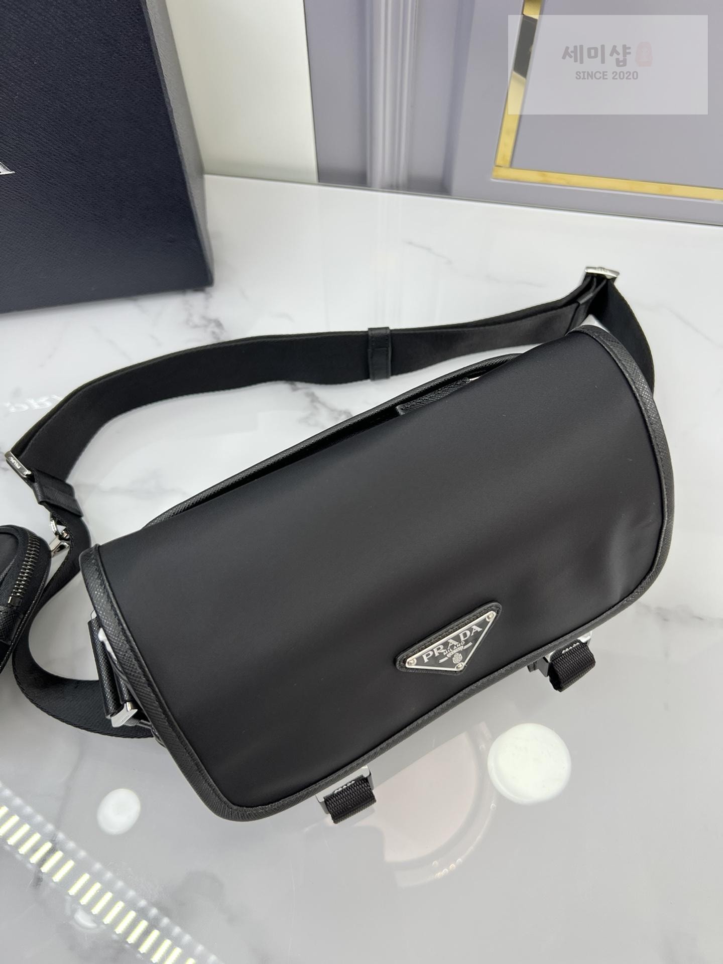 P R A D A Prada Nylon Cross Bag 3번 이미지