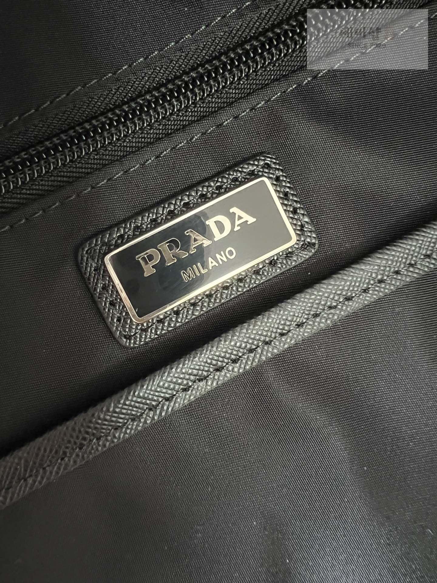 P R A D A Prada Nylon Triangle Logo Backpack Bag 6번 이미지