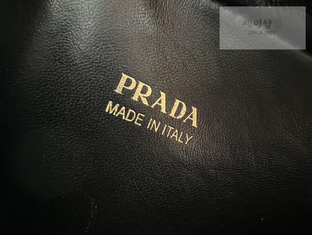 P R A D A Prada Odette Leather Mini Bag 5번 이미지