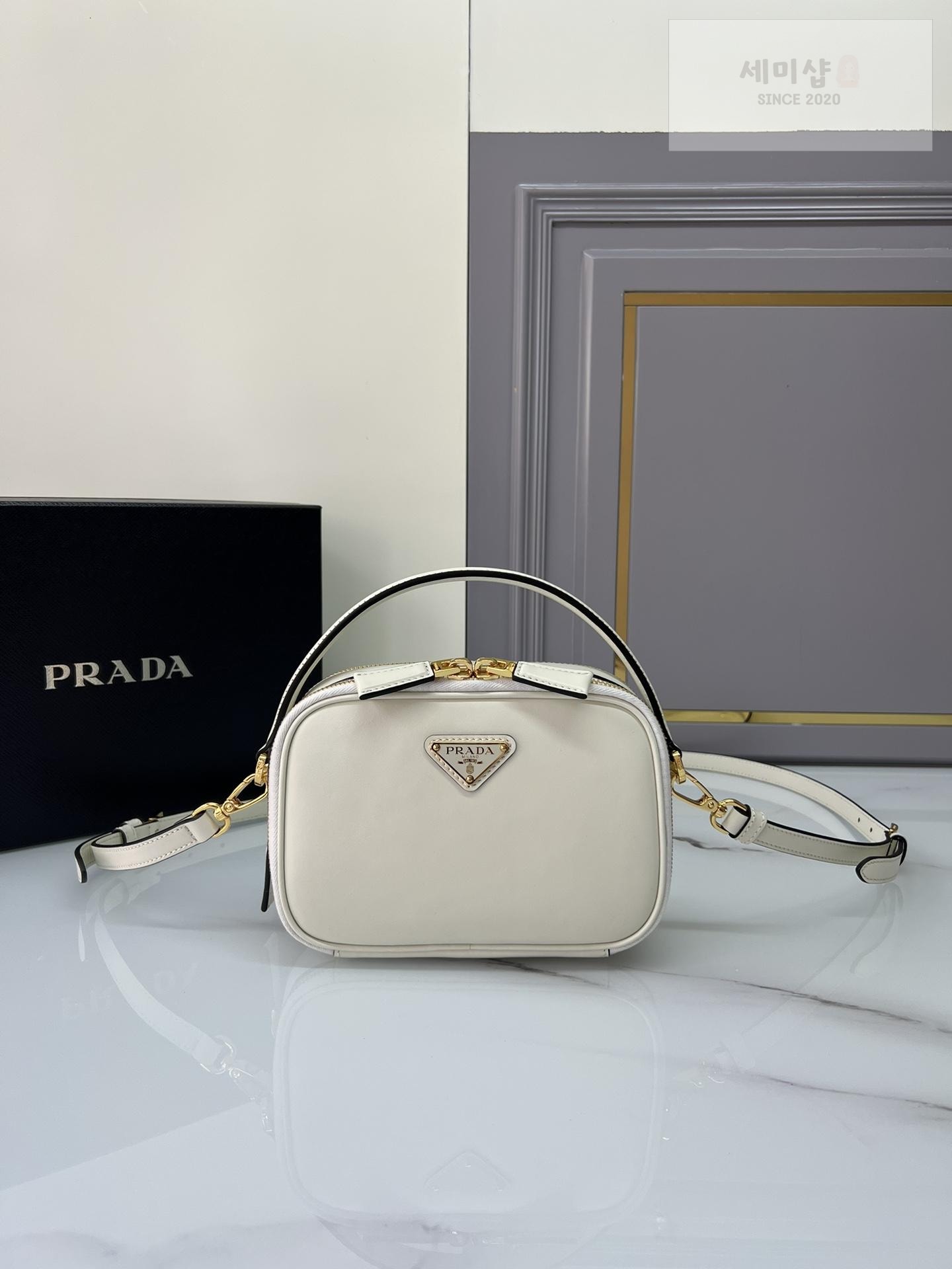P R A D A Prada Odette Leather Mini Bag 6번 이미지
