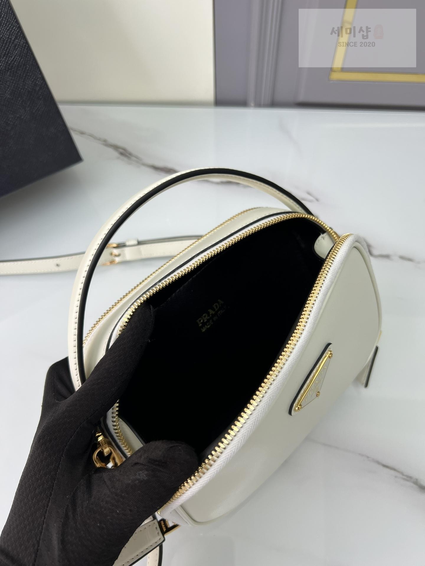 P R A D A Prada Odette Leather Mini Bag 11번 이미지