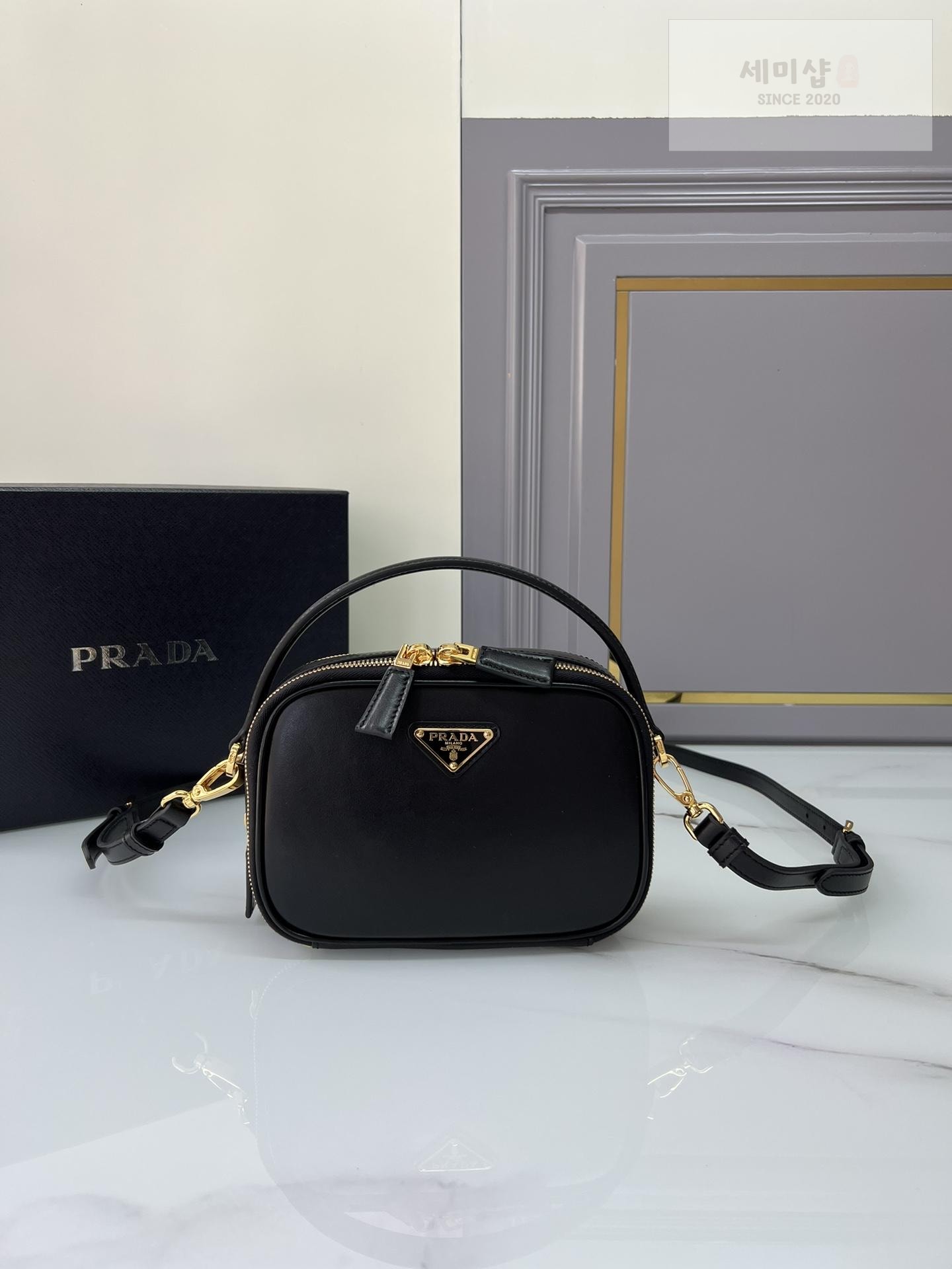 P R A D A Prada Odette Leather Mini Bag 13번 이미지