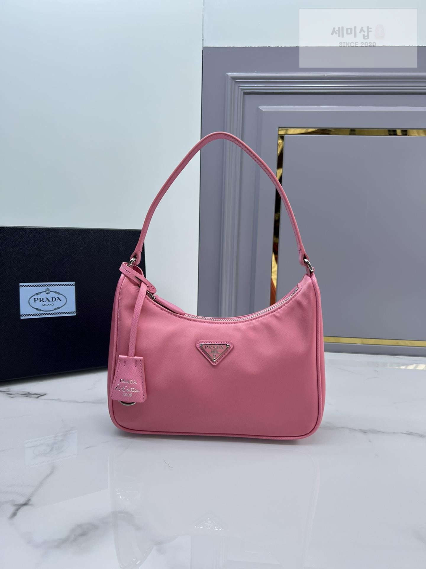 P R A D A Prada Re-Edition 2005 Nylon Shoulder Bag 35번 이미지