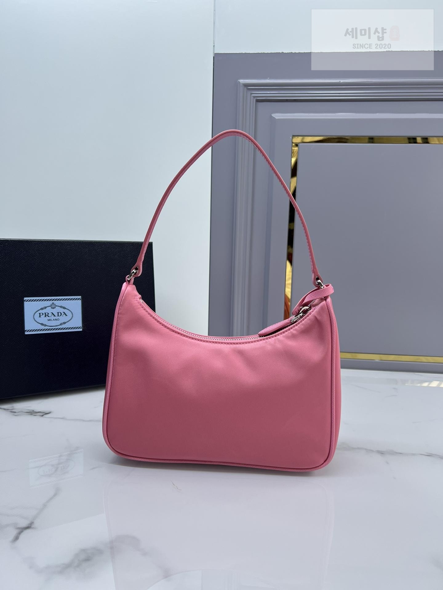 P R A D A Prada Re-Edition 2005 Nylon Shoulder Bag 1번 이미지