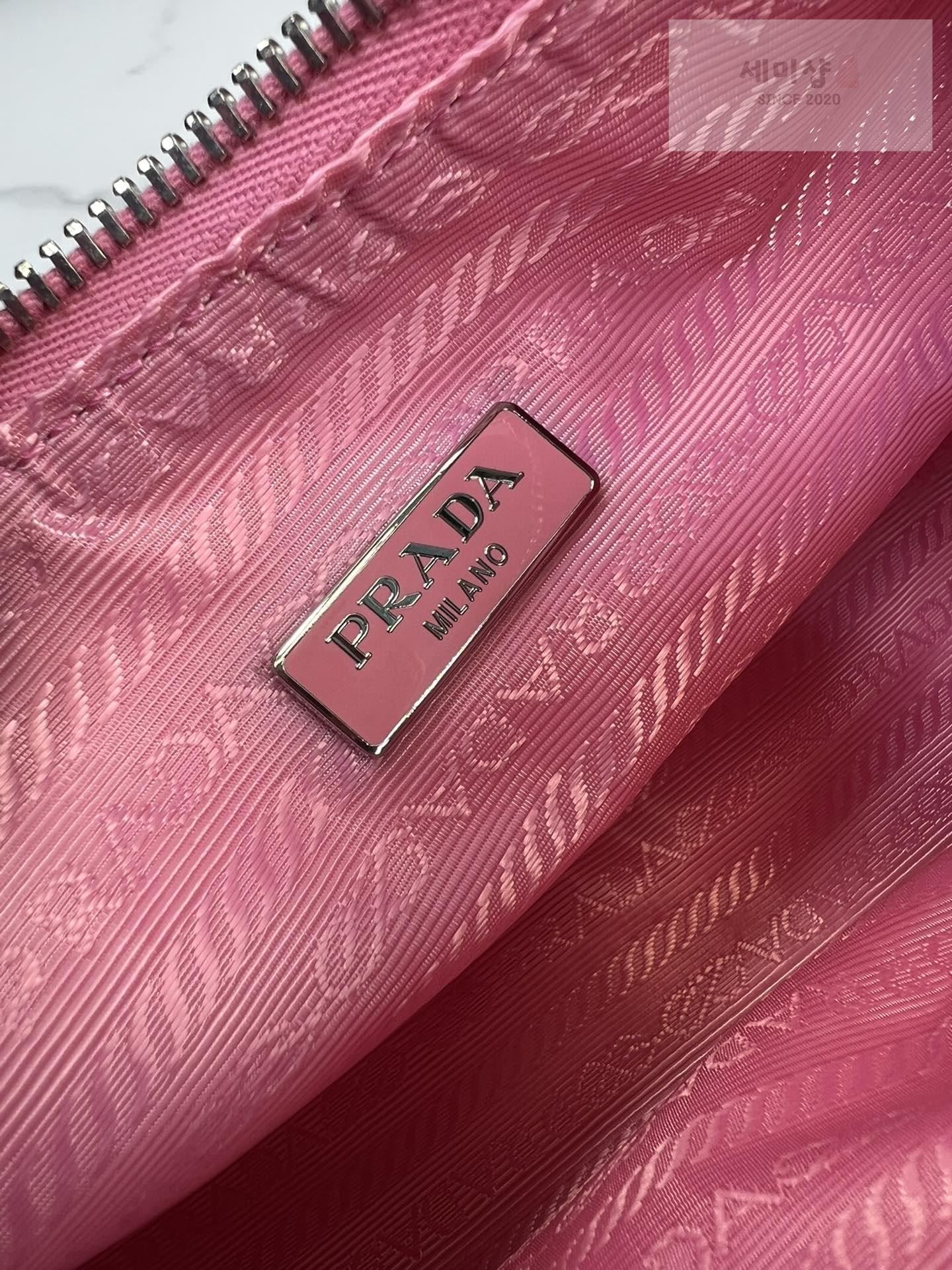 P R A D A Prada Re-Edition 2005 Nylon Shoulder Bag 6번 이미지