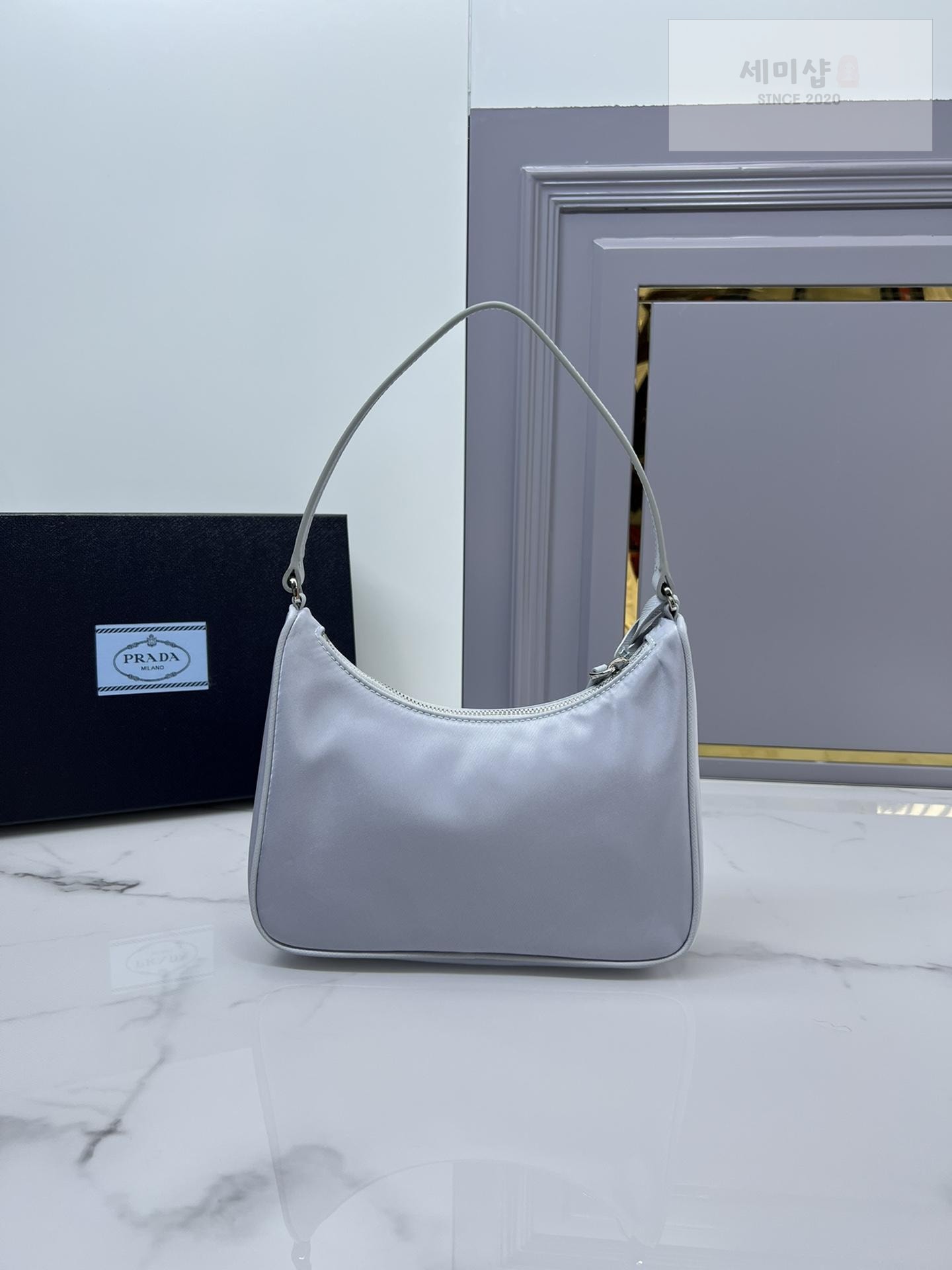 P R A D A Prada Re-Edition 2005 Nylon Shoulder Bag 9번 이미지