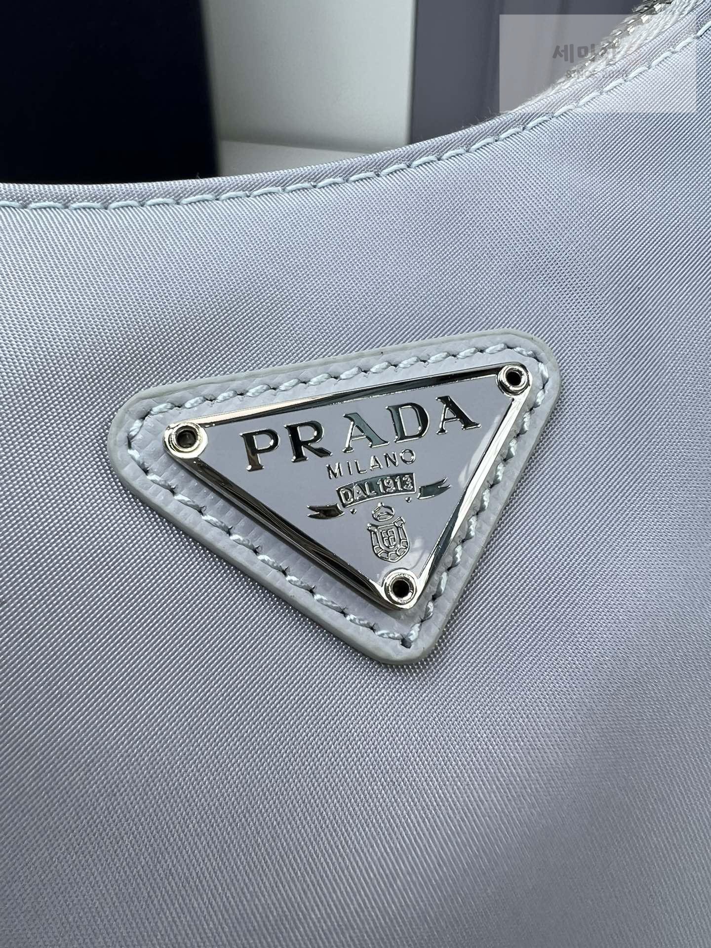 P R A D A Prada Re-Edition 2005 Nylon Shoulder Bag 11번 이미지
