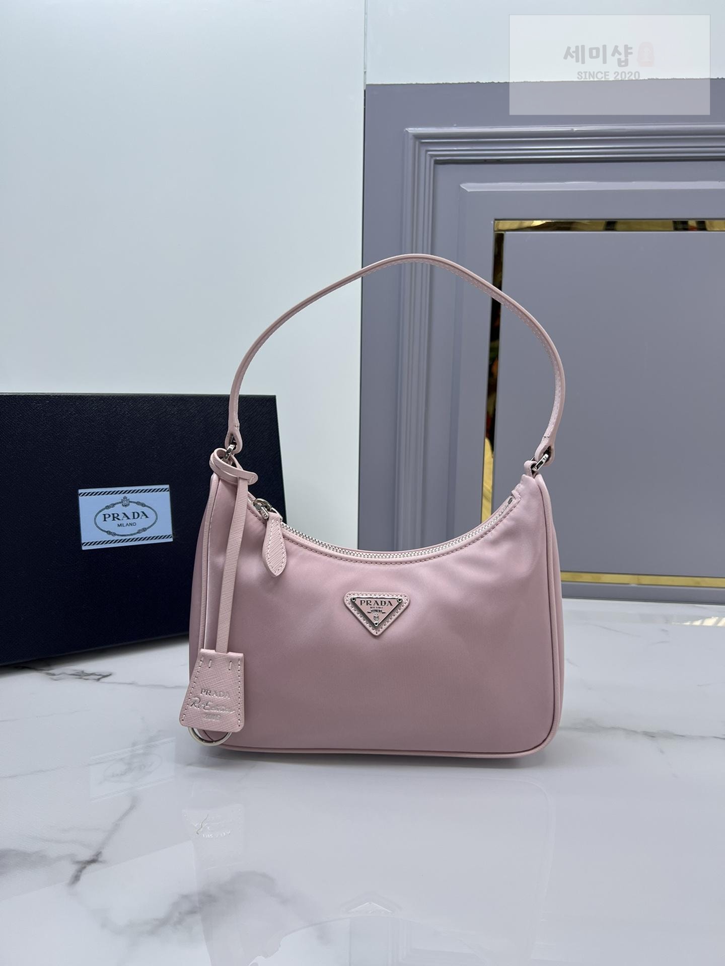 P R A D A Prada Re-Edition 2005 Nylon Shoulder Bag 34번 이미지