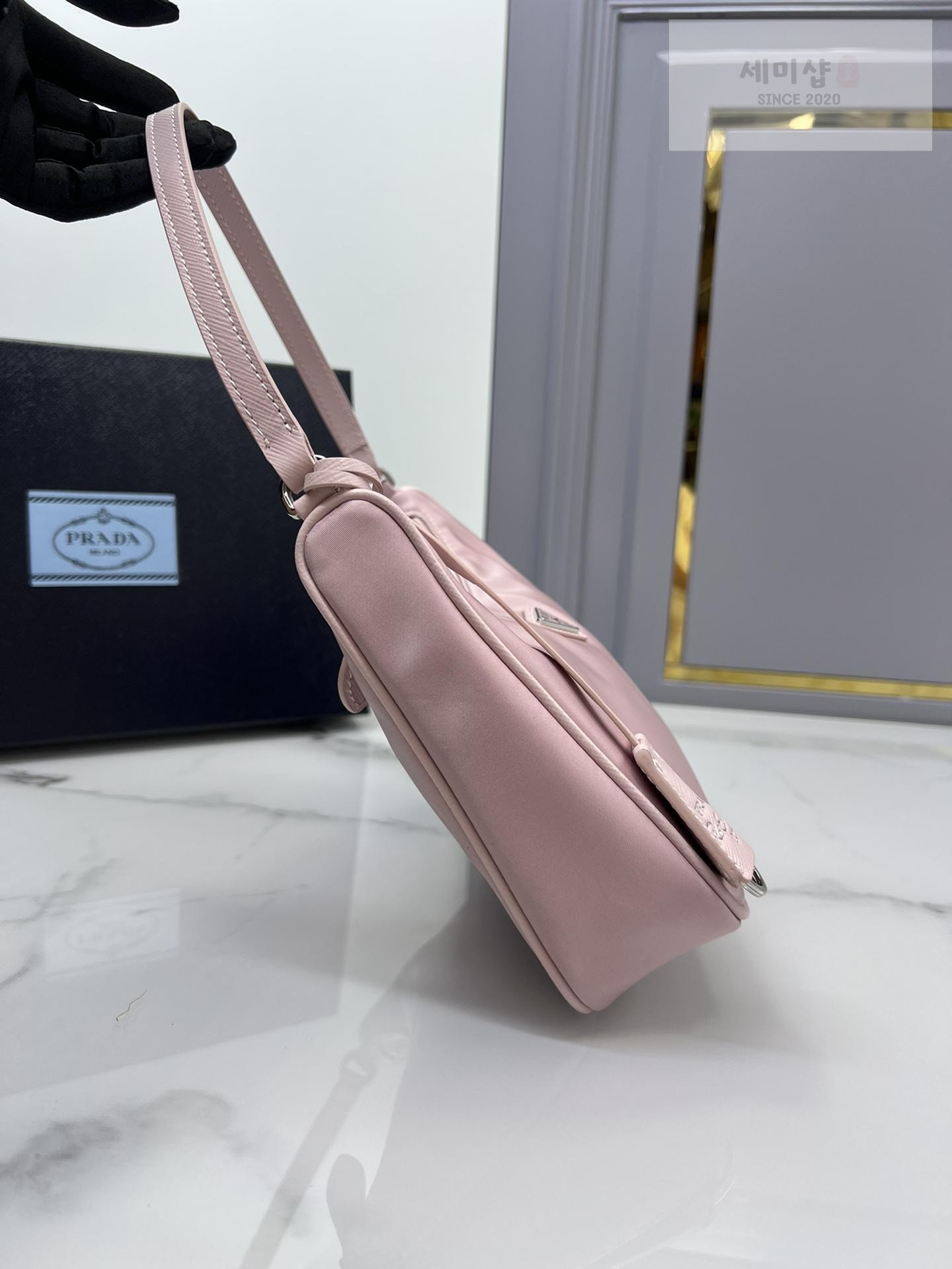 P R A D A Prada Re-Edition 2005 Nylon Shoulder Bag 37번 이미지