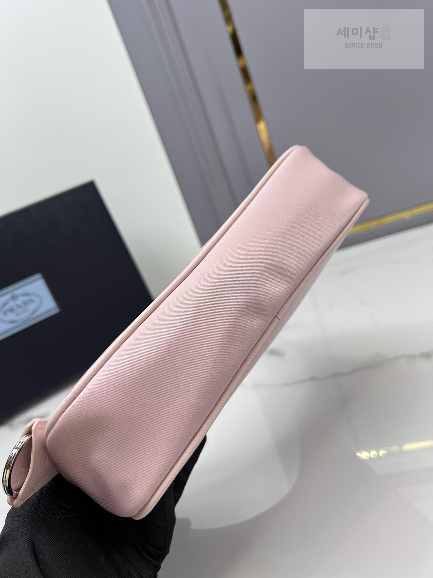 P R A D A Prada Re-Edition 2005 Nylon Shoulder Bag 36번 이미지