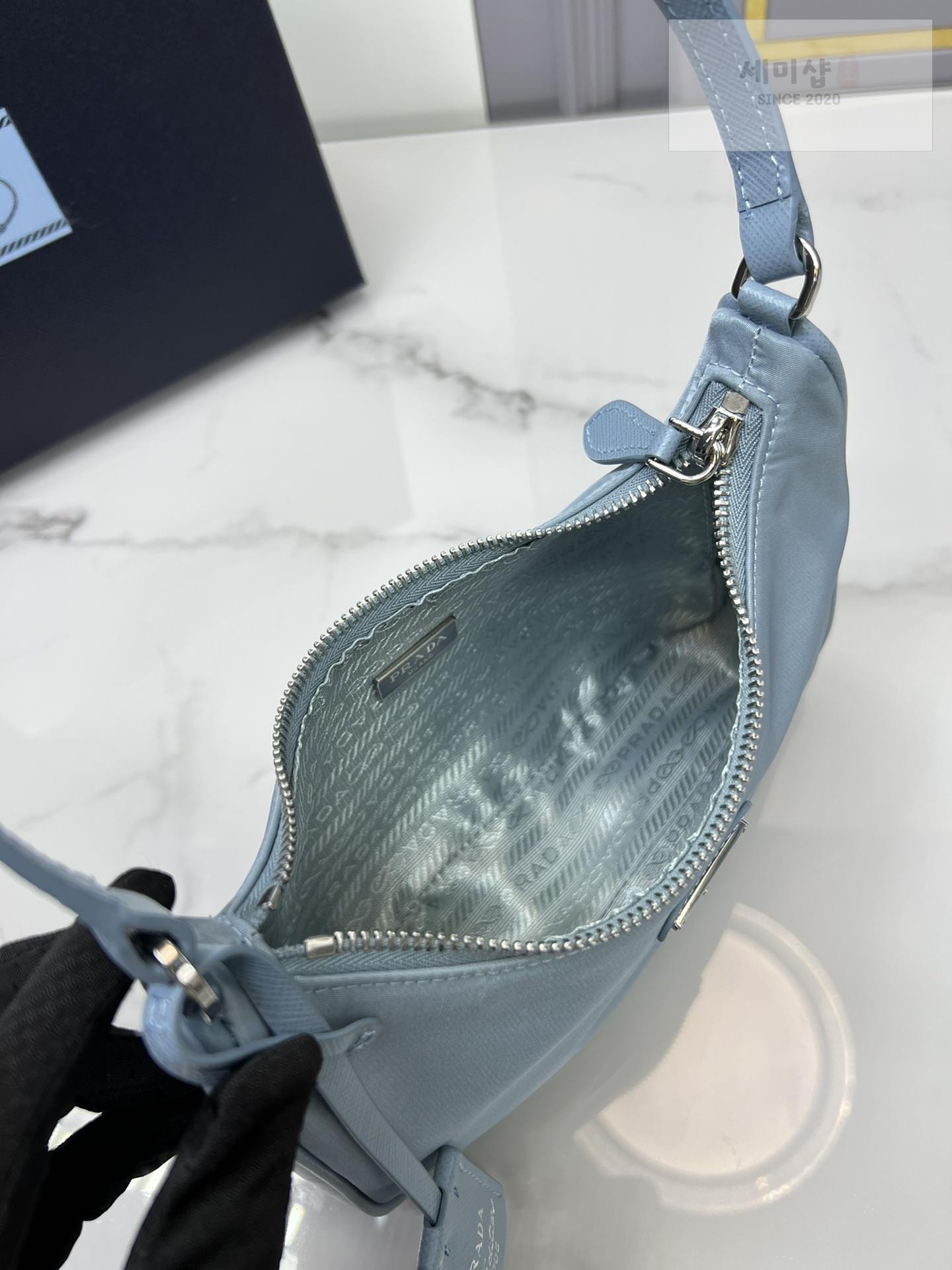 P R A D A Prada Re-Edition 2005 Nylon Shoulder Bag 20번 이미지