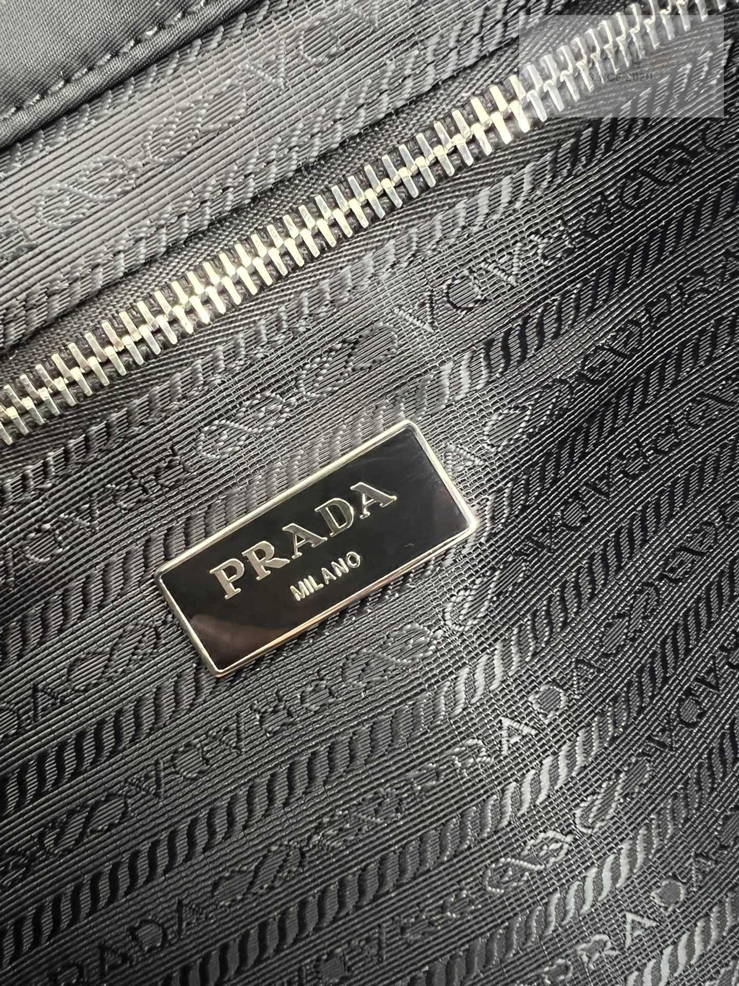 P R A D A Prada Re-Edition Nylon Tote Bag 14번 이미지