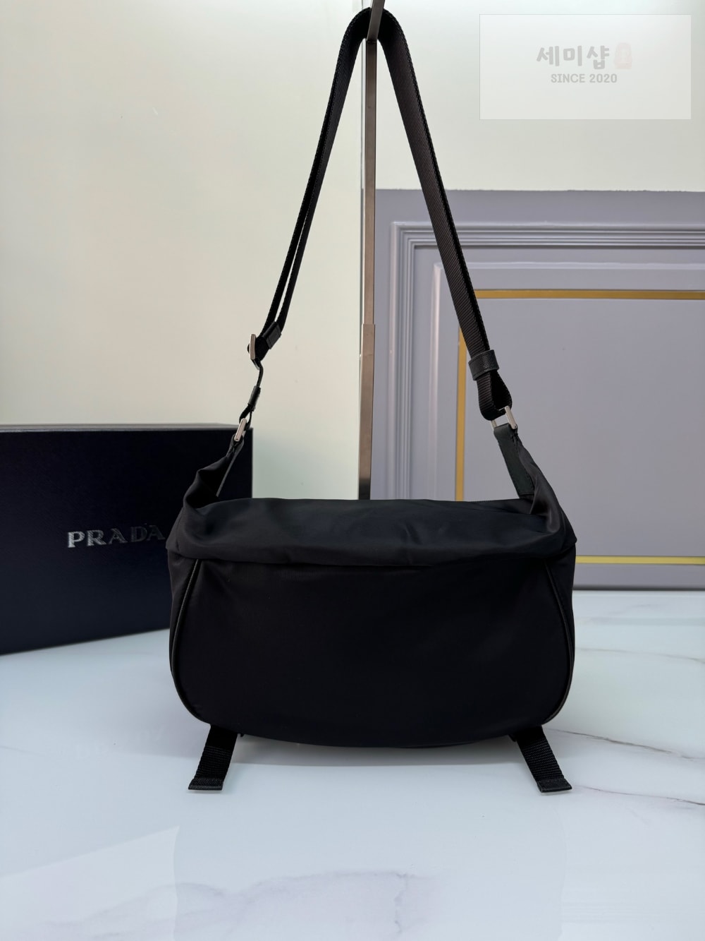 P R A D A 프라다 바이커백 미디움 Bag 1번 이미지