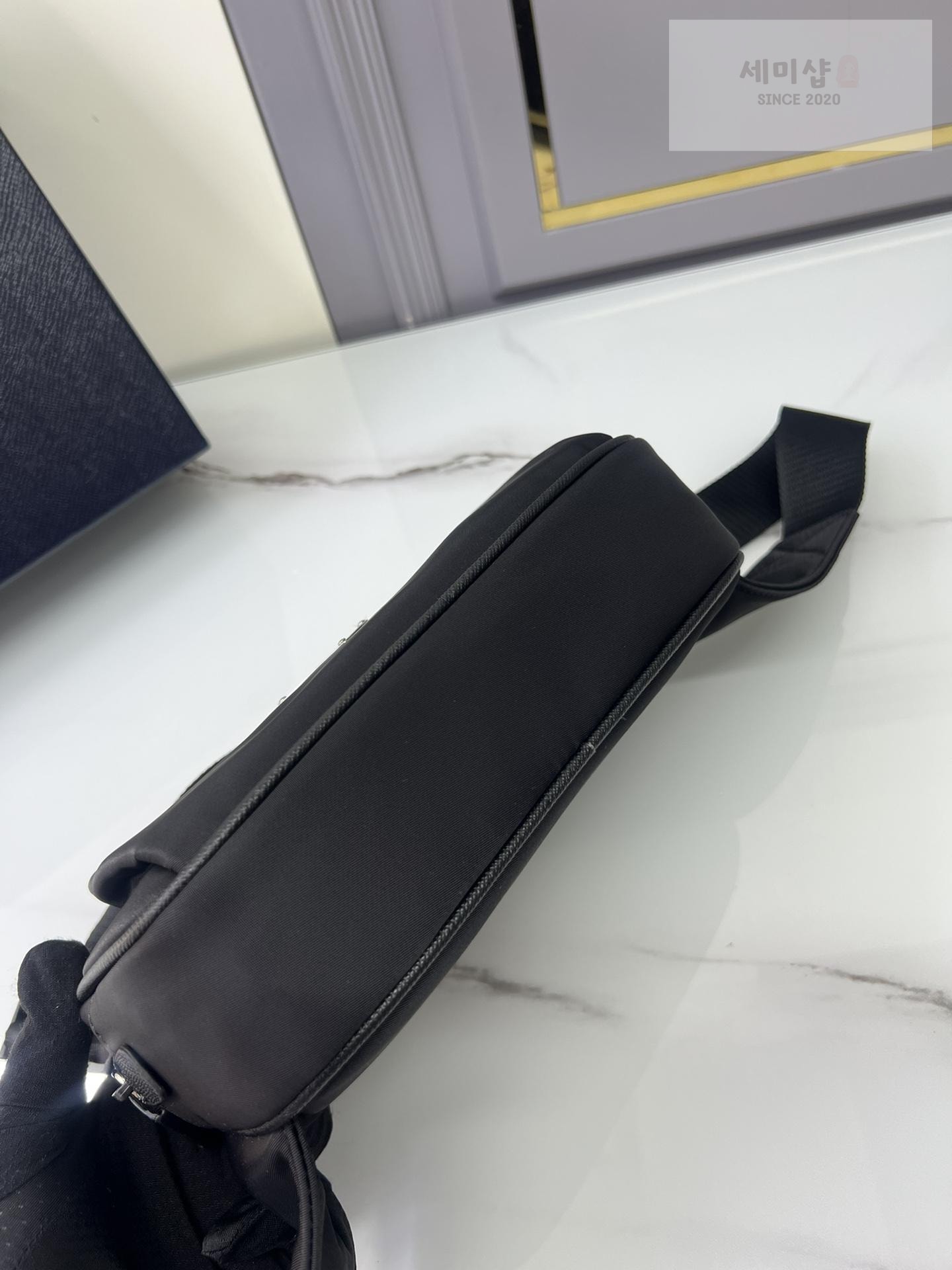 P R A D A Prada Re - Nylon Belt Bag 3번 이미지