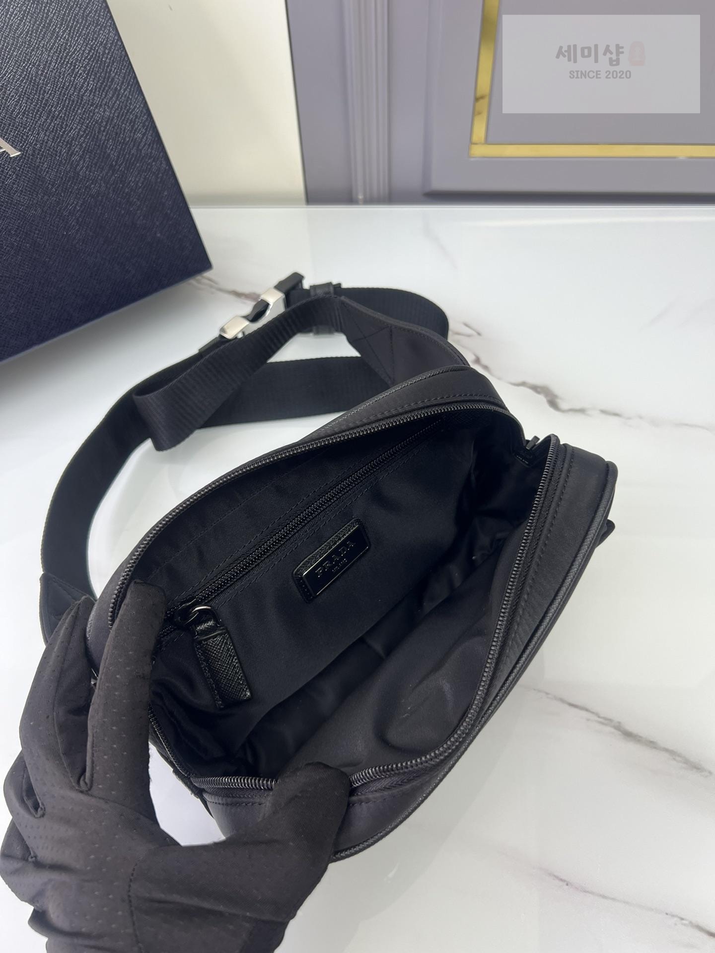 P R A D A Prada Re - Nylon Belt Bag 5번 이미지