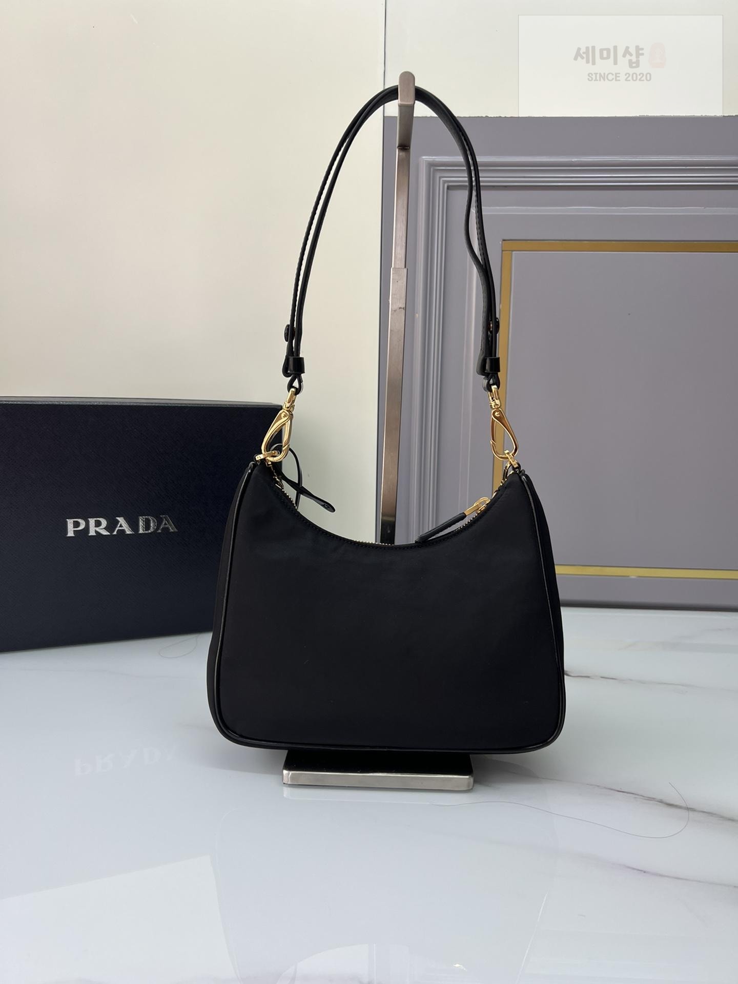 P R A D A Prada Re - Nylon Brushed Mini Bag 1번 이미지