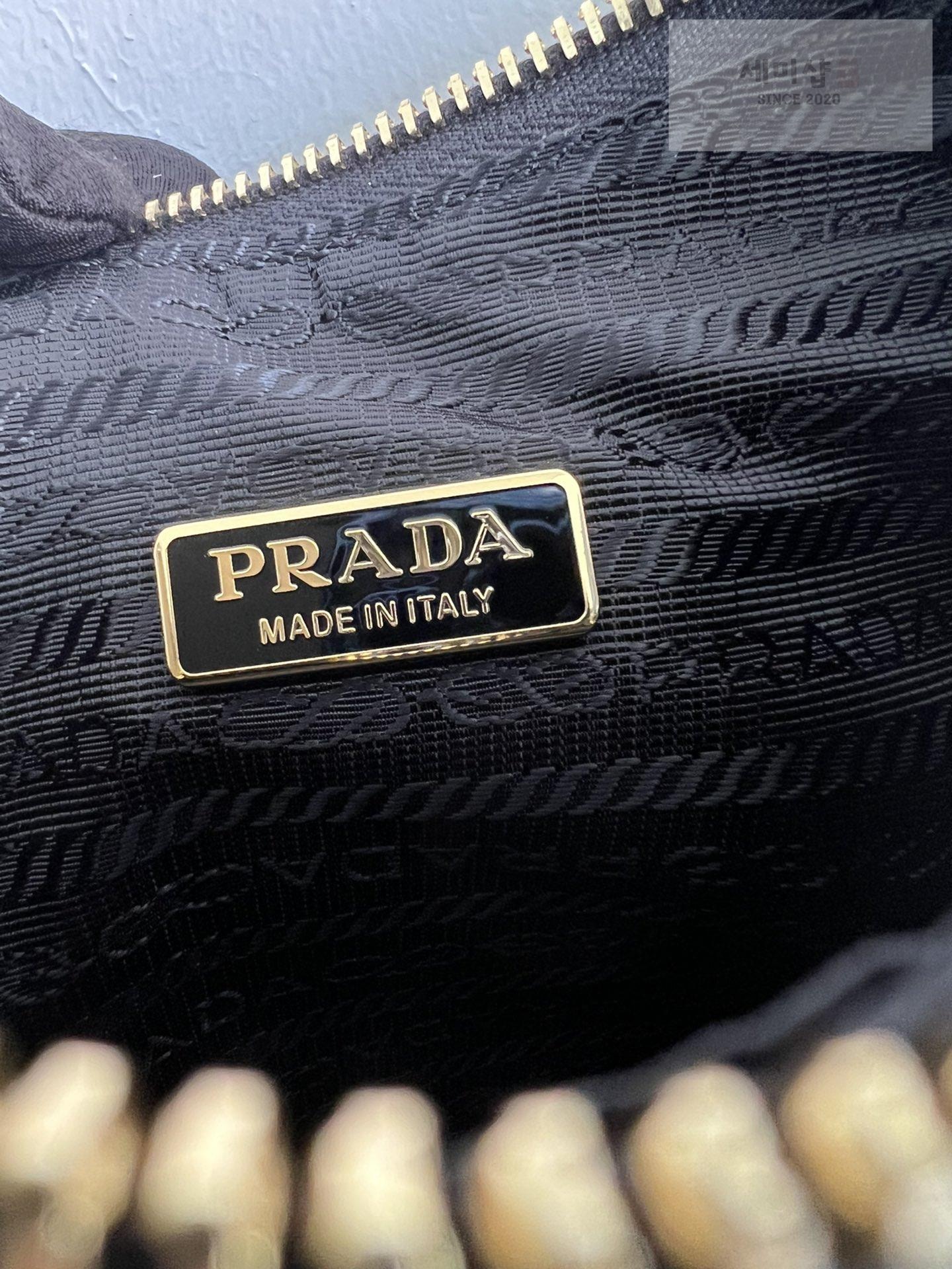 P R A D A Prada Re - Nylon Brushed Mini Bag 5번 이미지