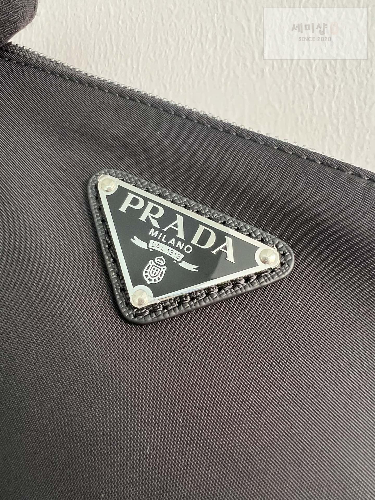 P R A D A Prada Re - Nylon Crossbody Bag 3번 이미지