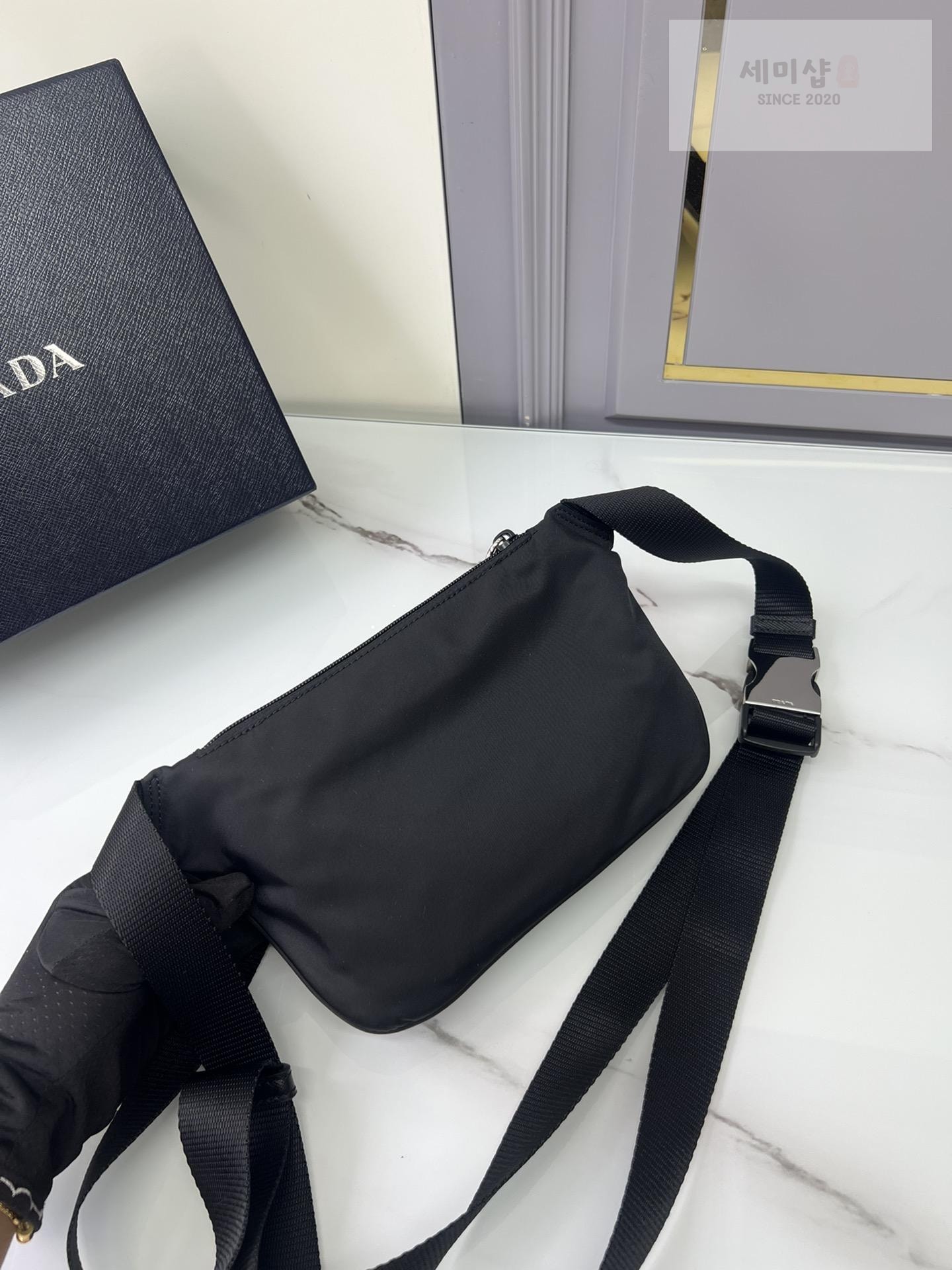 P R A D A Prada Re - Nylon Shoulder Bag 2번 이미지