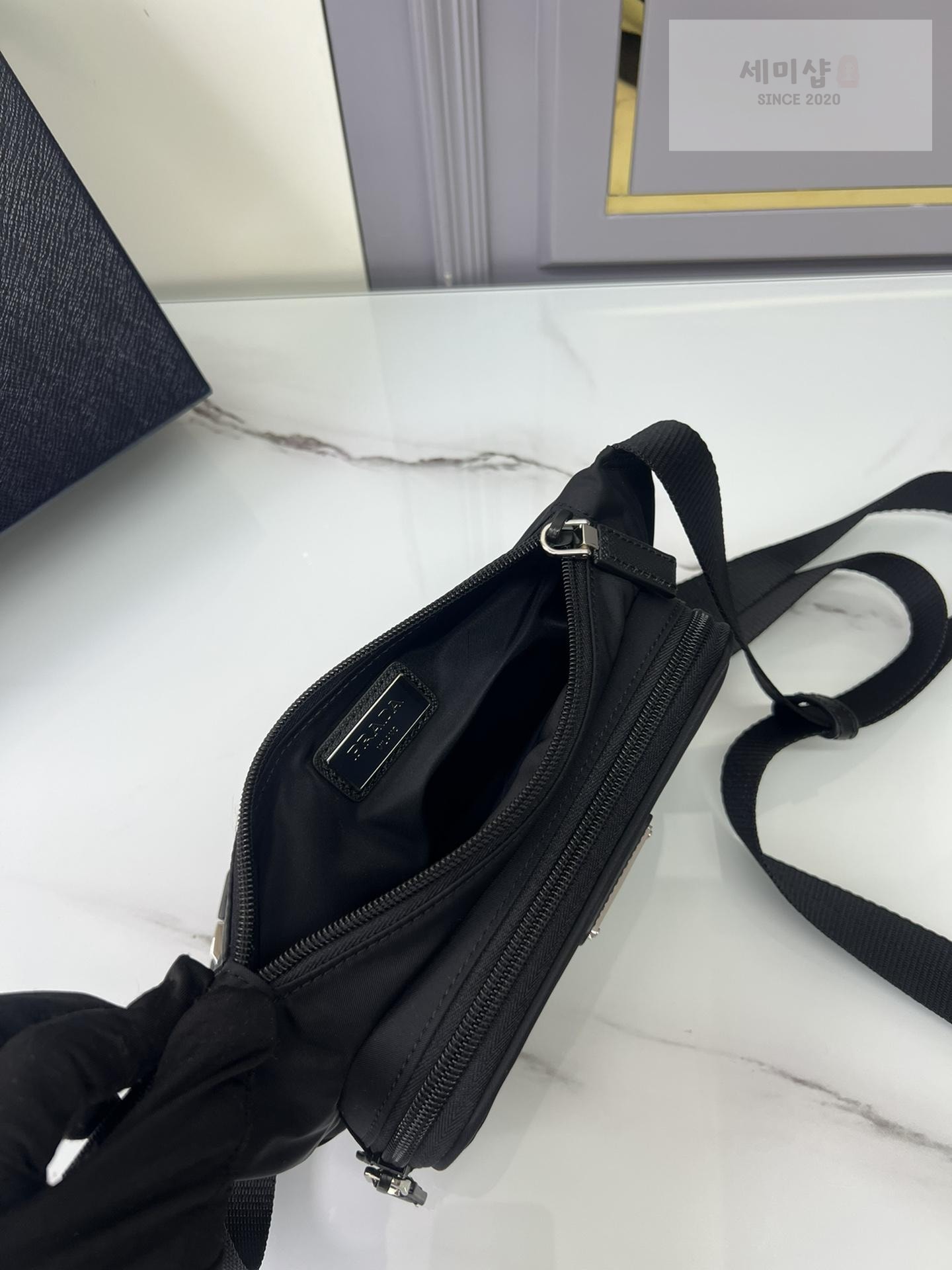 P R A D A Prada Re - Nylon Shoulder Bag 7번 이미지