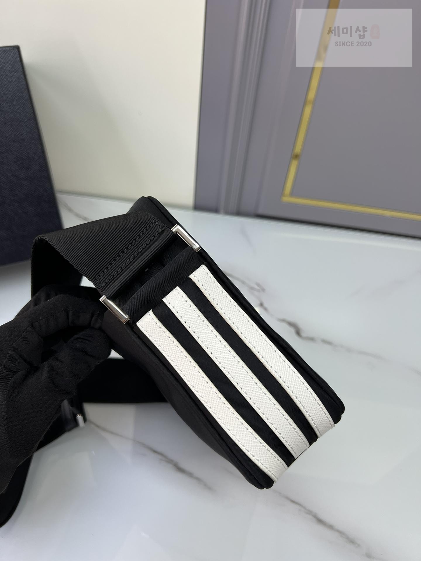 P R A D A Prada Re - Nylon x Adidas Shoulder Bag 2번 이미지