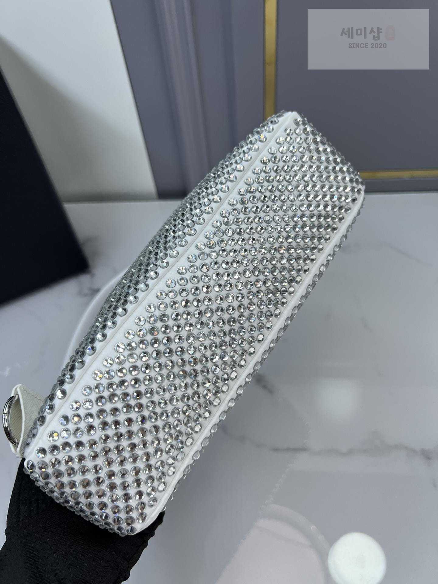 P R A D A Prada Rhinestones Re - Edition Soulder Bag 26번 이미지