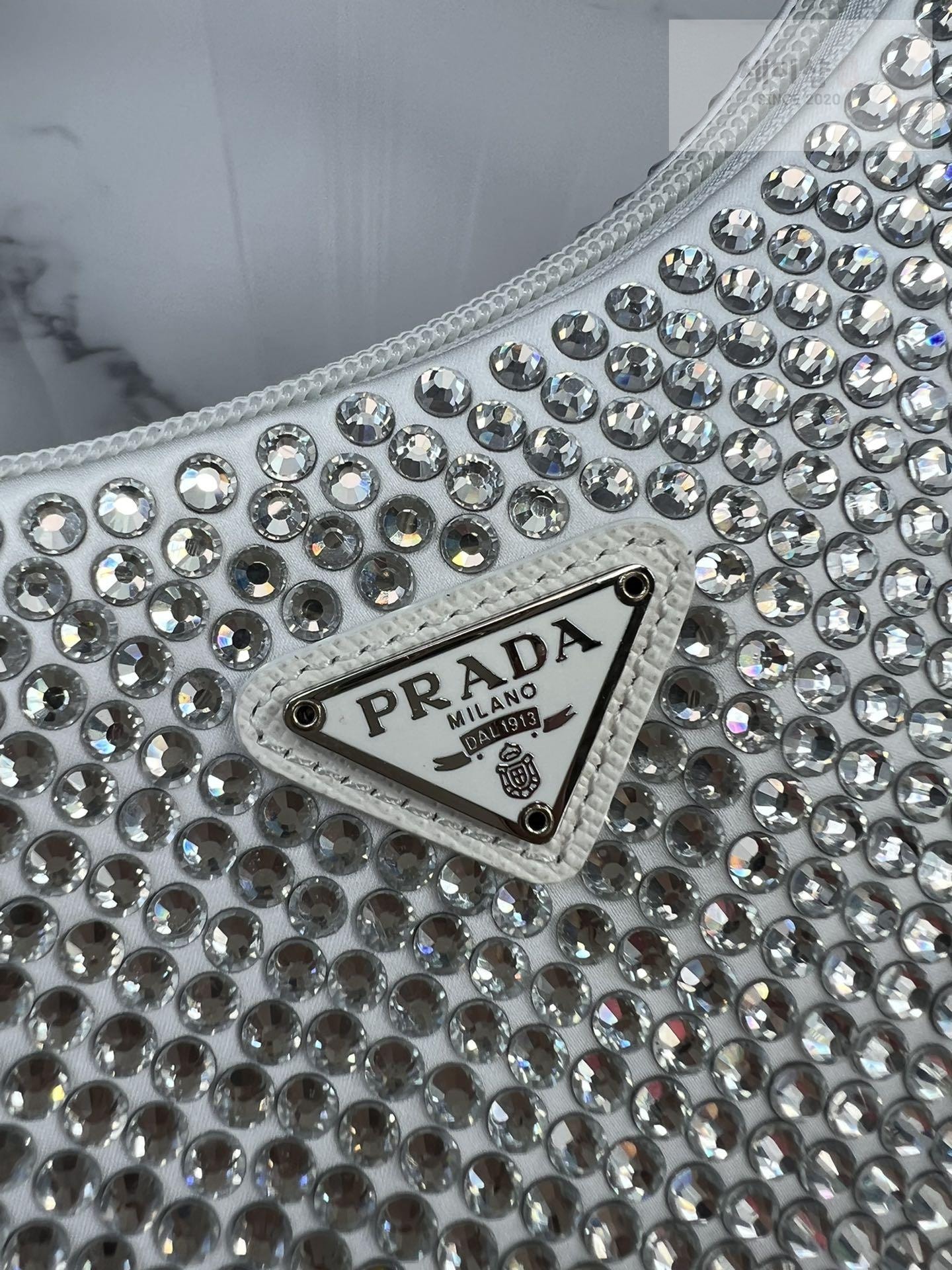 P R A D A Prada Rhinestones Re - Edition Soulder Bag 3번 이미지