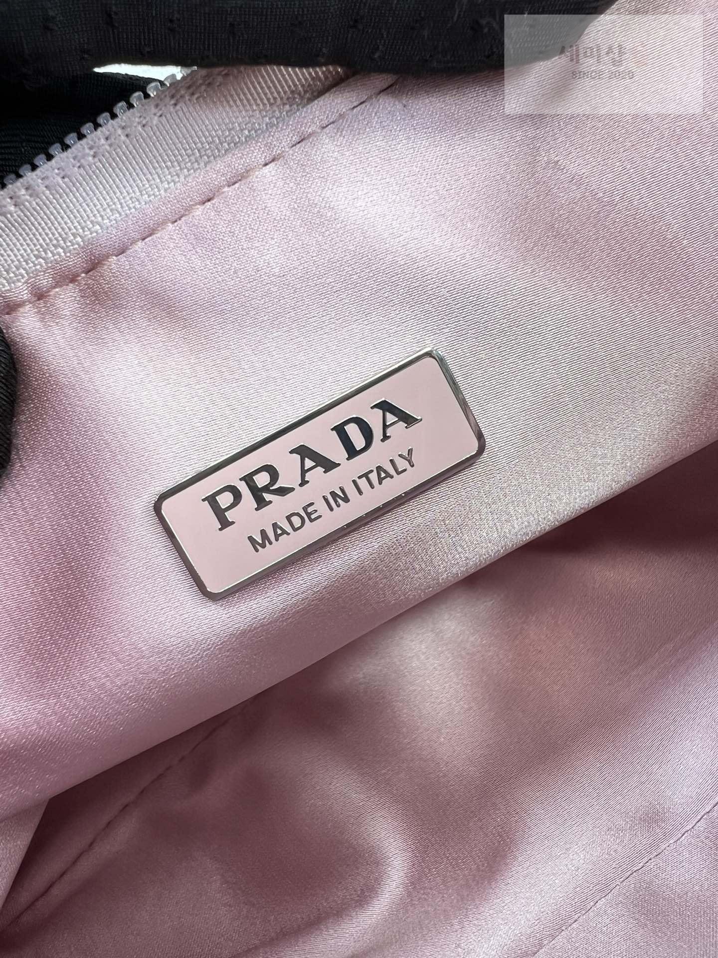 P R A D A Prada Rhinestones Re - Edition Soulder Bag 10번 이미지