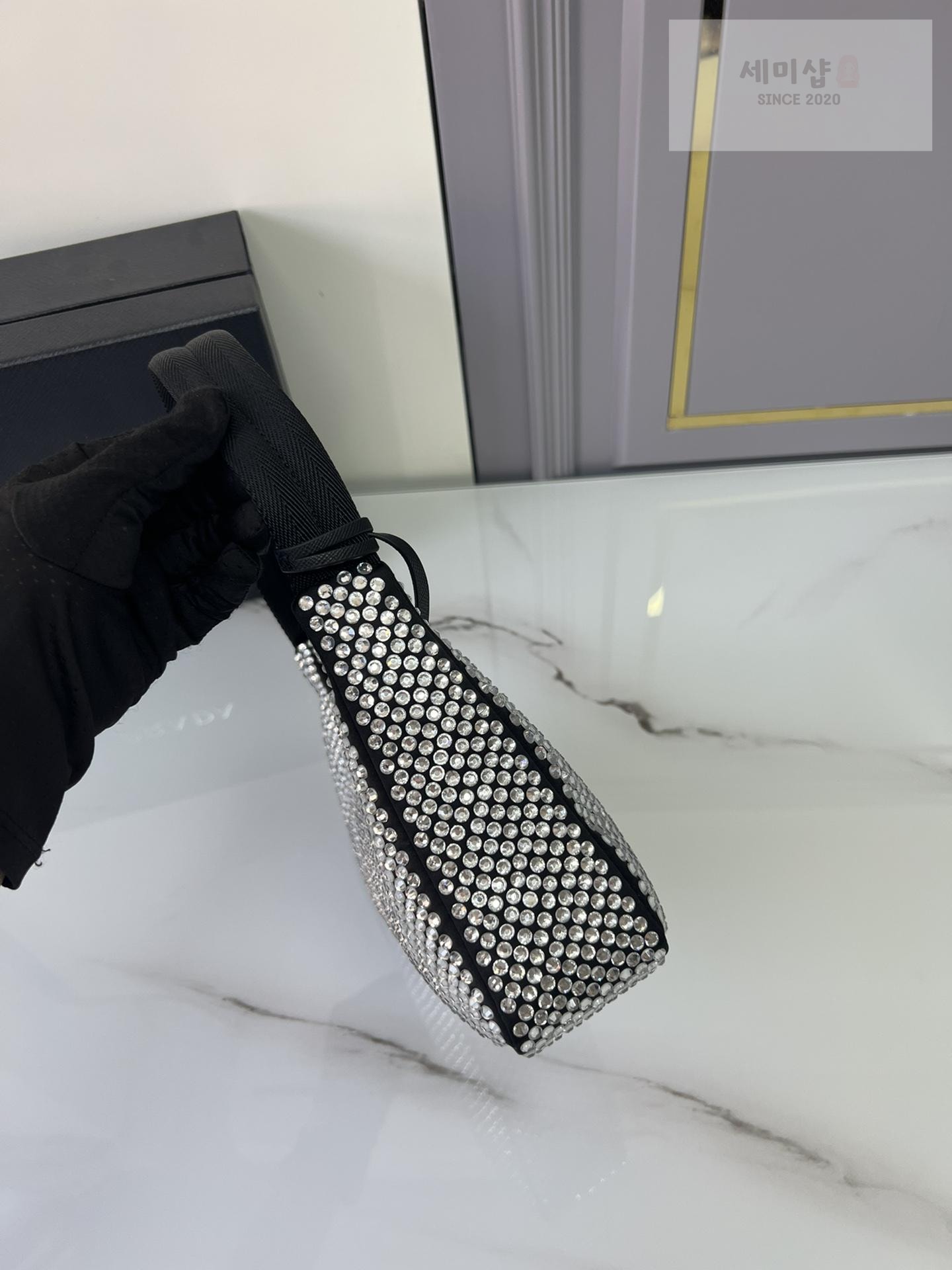 P R A D A Prada Rhinestones Re - Edition Soulder Bag 14번 이미지