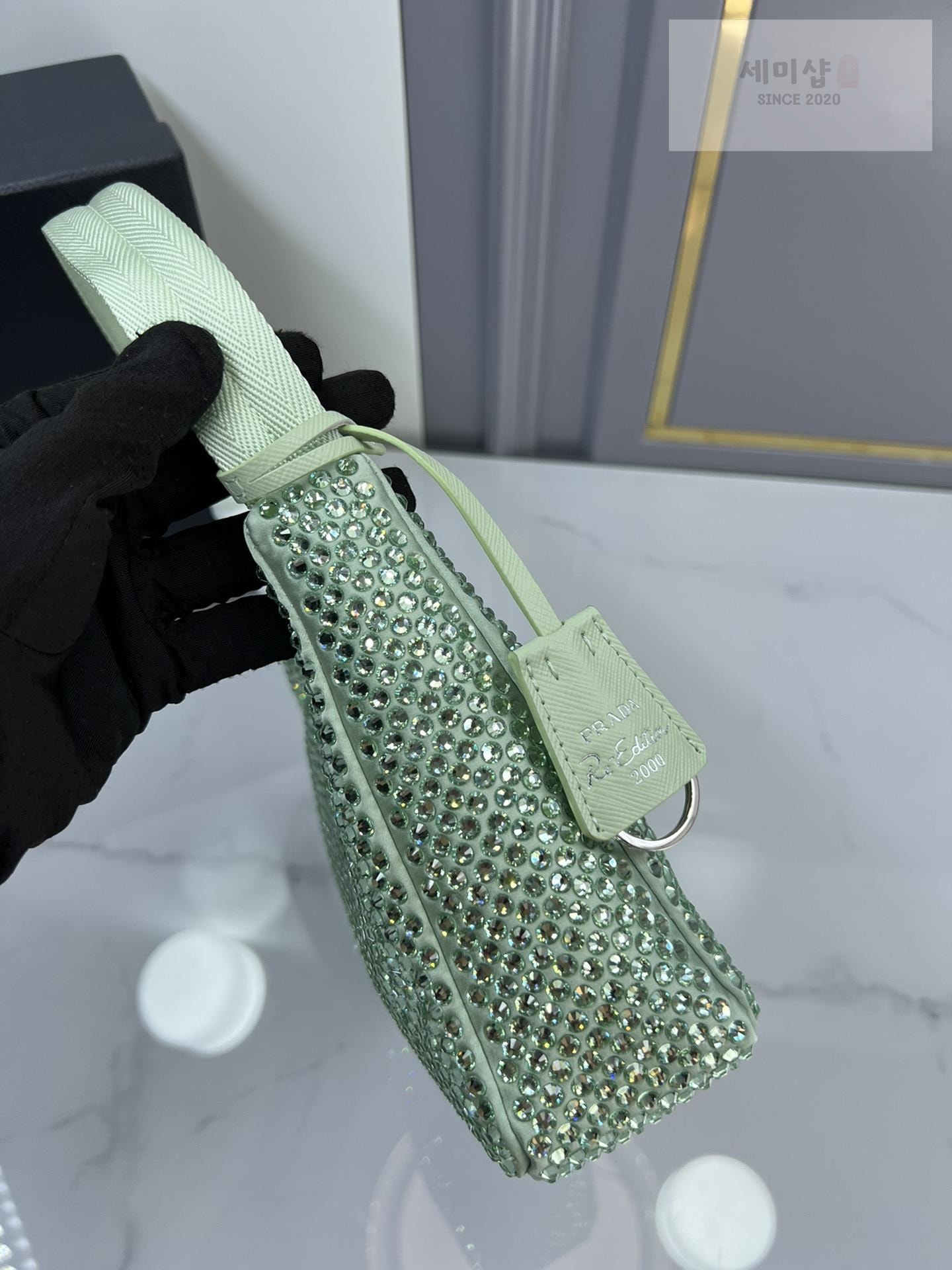 P R A D A Prada Rhinestones Re - Edition Soulder Bag 32번 이미지