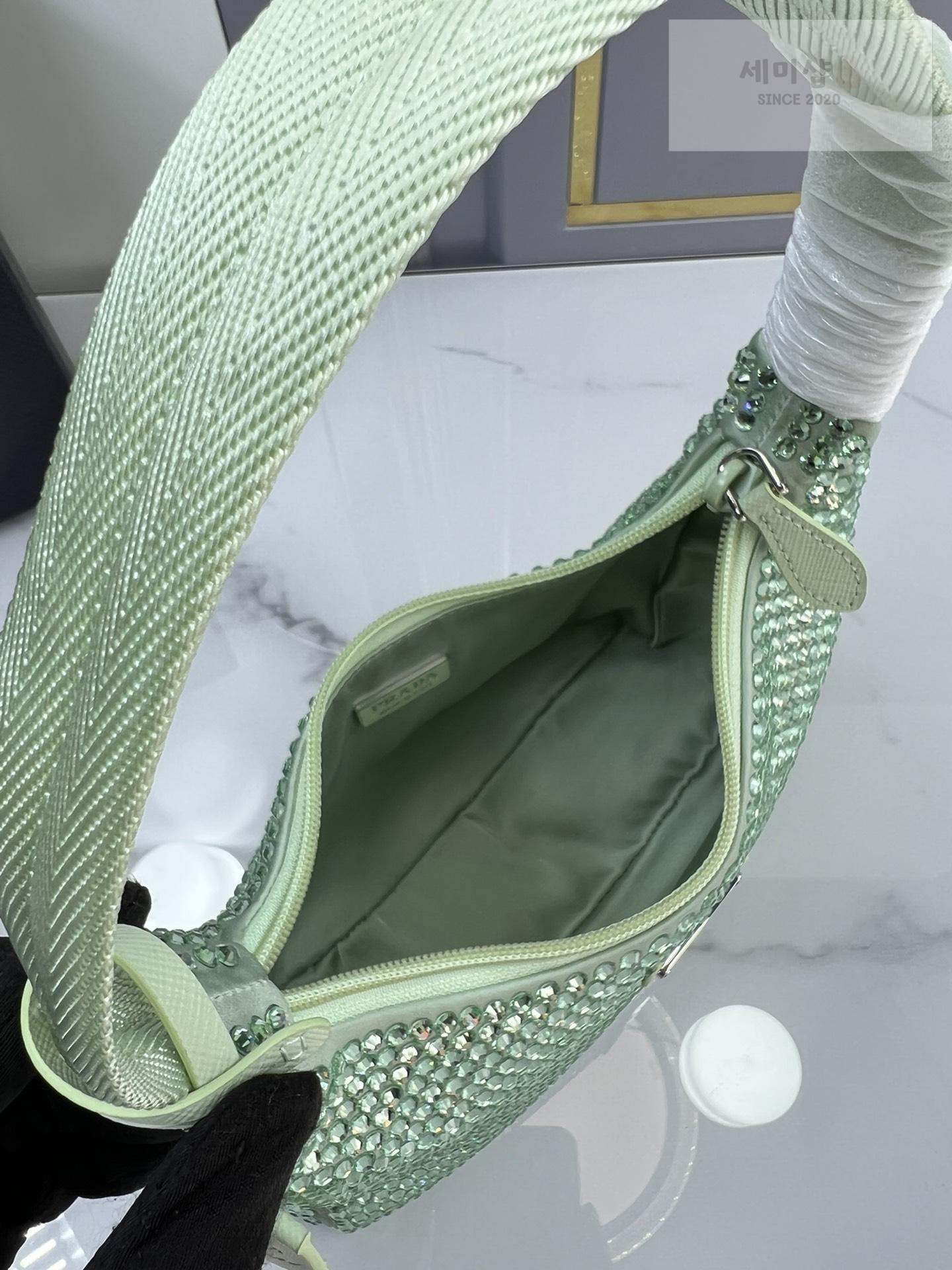 P R A D A Prada Rhinestones Re - Edition Soulder Bag 23번 이미지