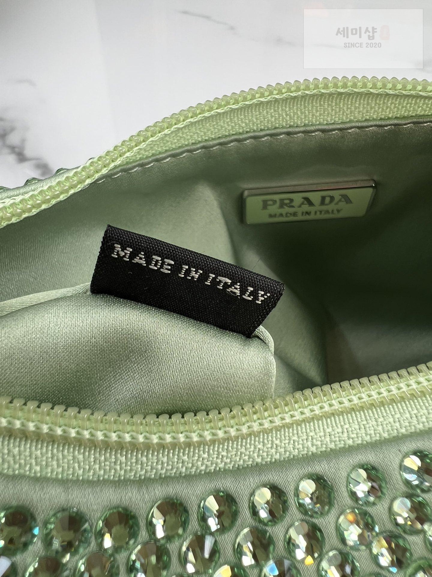 P R A D A Prada Rhinestones Re - Edition Soulder Bag 25번 이미지