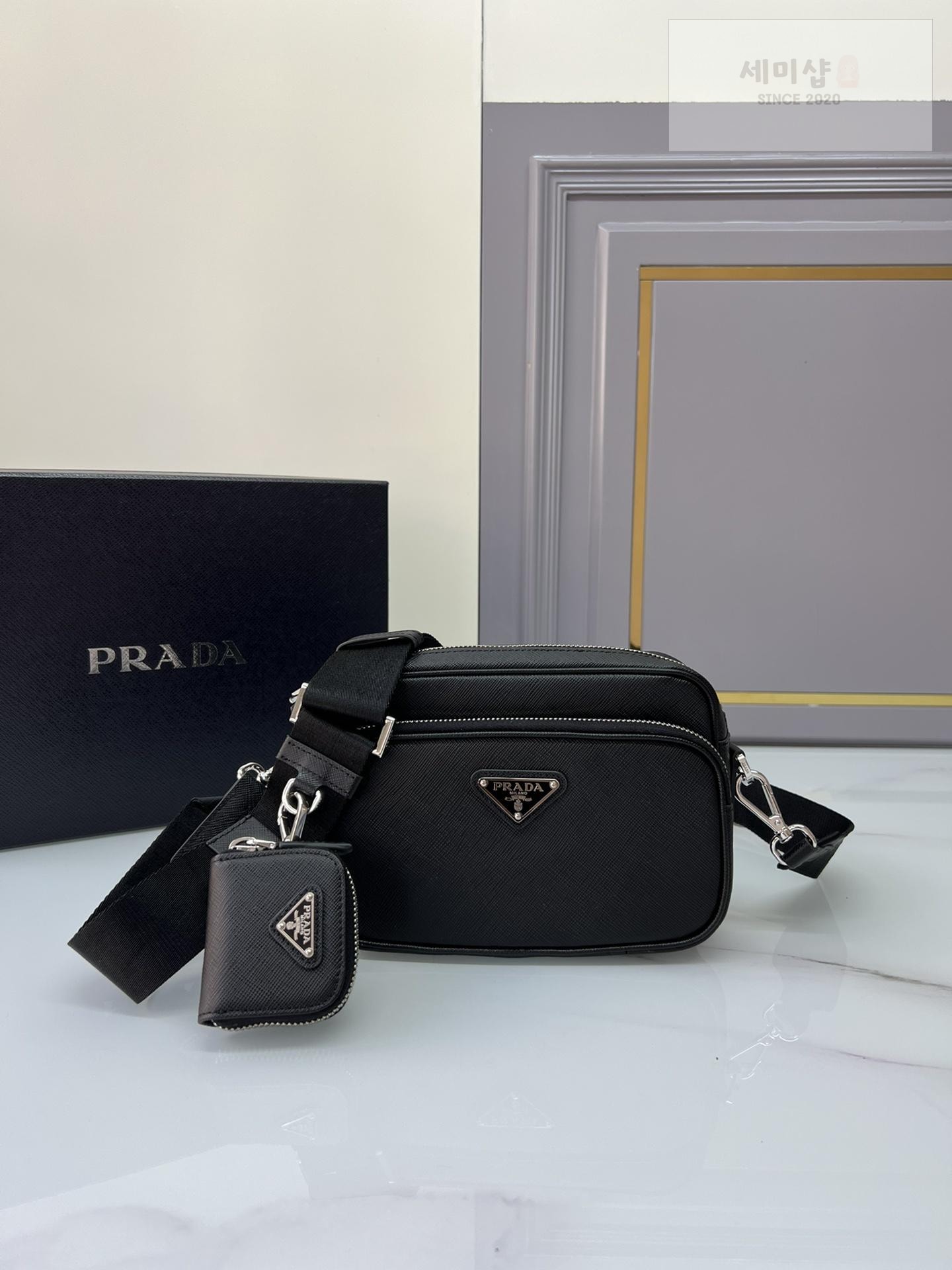P R A D A Prada Saffiano Leather Shoulder Bag 1번 이미지
