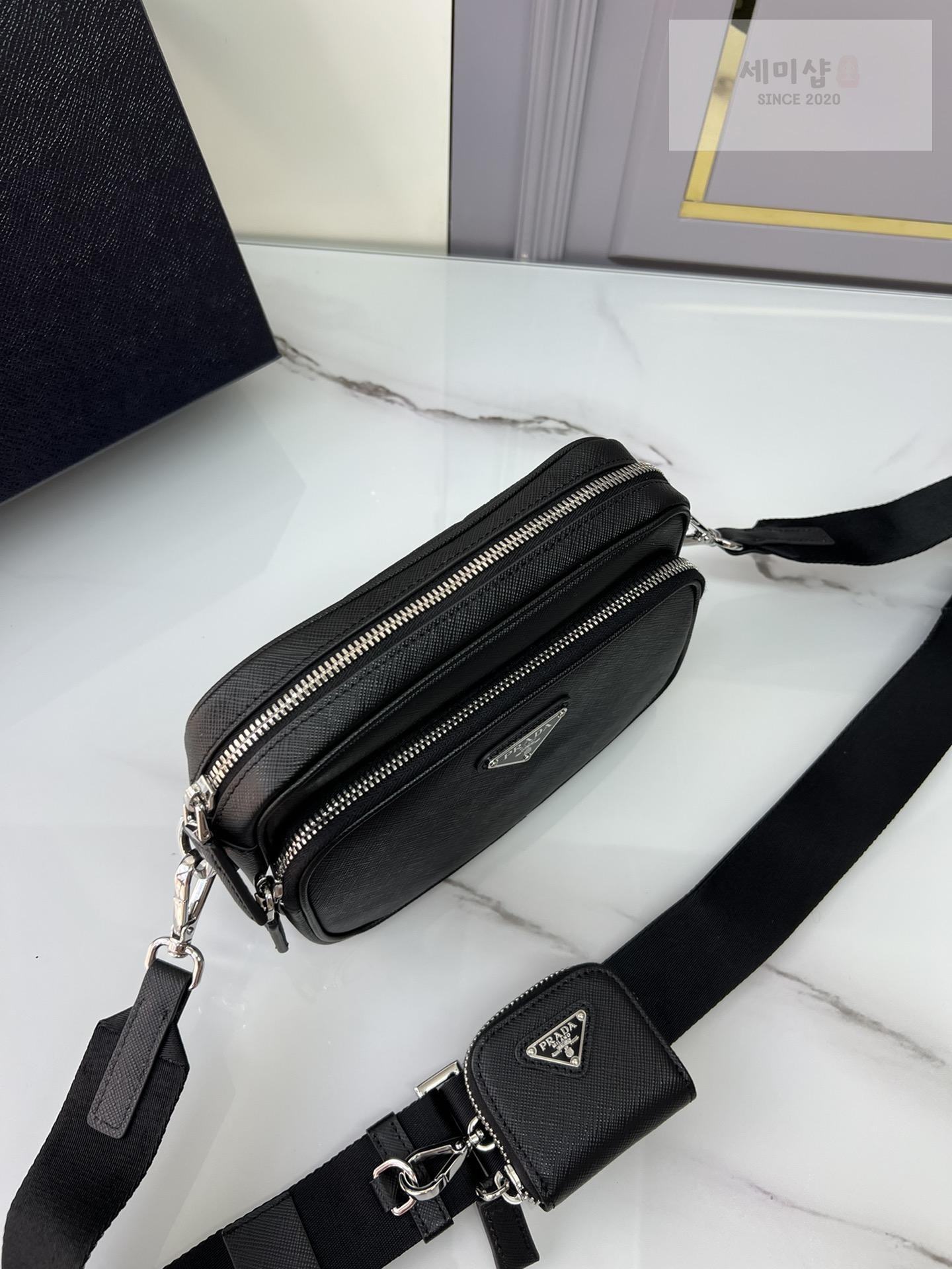 P R A D A Prada Saffiano Leather Shoulder Bag 3번 이미지