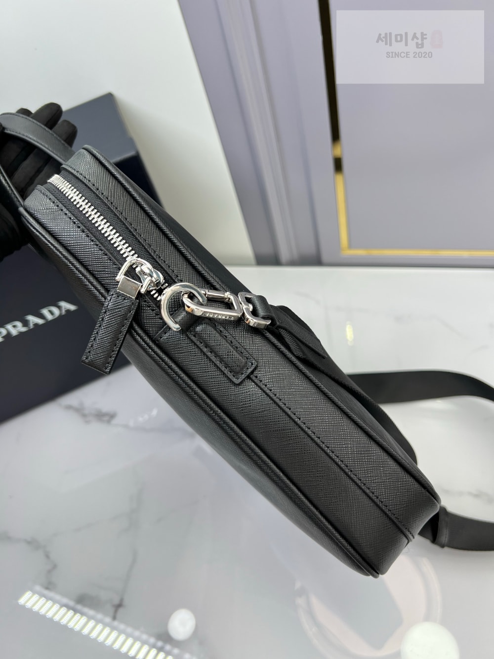 P R A D A 프라다 사피아노 레더 워크백 블랙 레플리카 1번 이미지 - Bag | 세미샵 레플리카 사이트