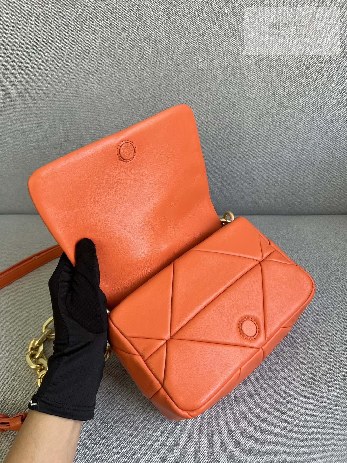 P R A D A Prada System Nappa Bag 21번 이미지