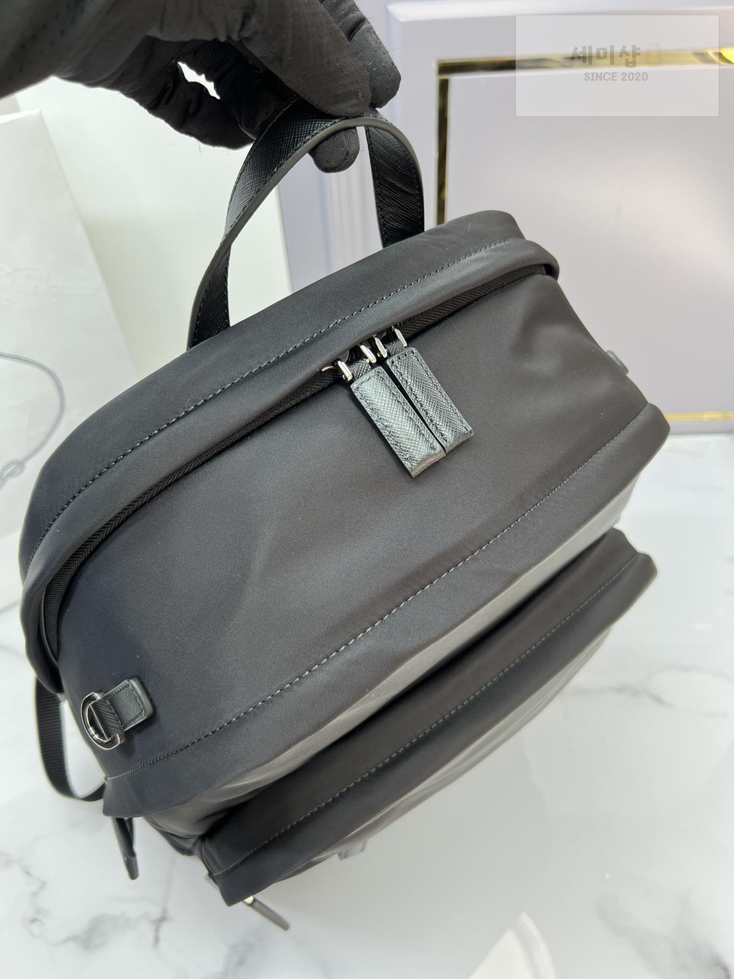 P R A D A Re-Nylon Logo Plaque BackPack 레플리카 5번 이미지 - Bag | 세미샵 레플리카 사이트