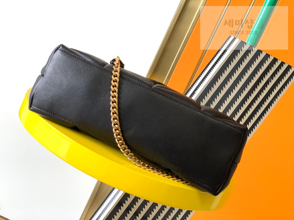 Saint Laurent Saint Laurent Puffer Small in Nappa leather Bag 3번 이미지