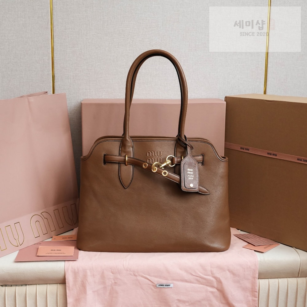 Miu Miu Aventure Nappa Leather Bag 1번 이미지