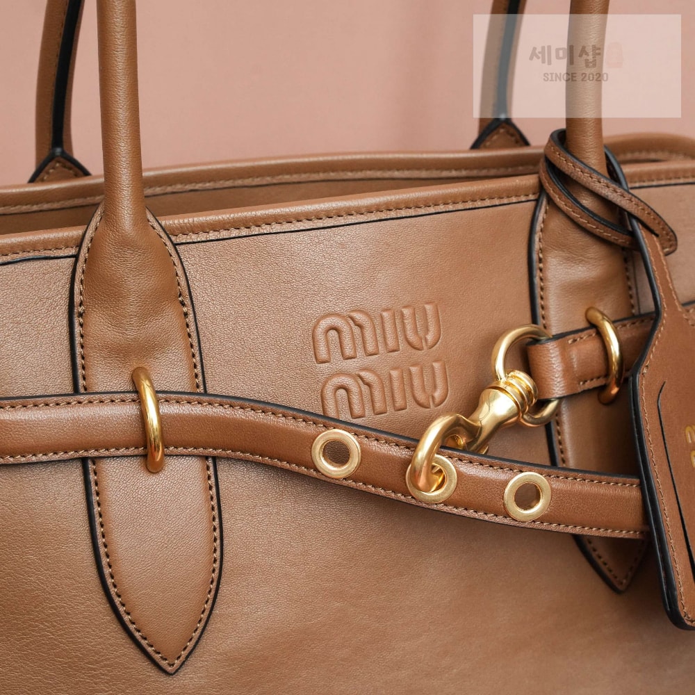 Miu Miu Aventure Nappa Leather Bag 5번 이미지