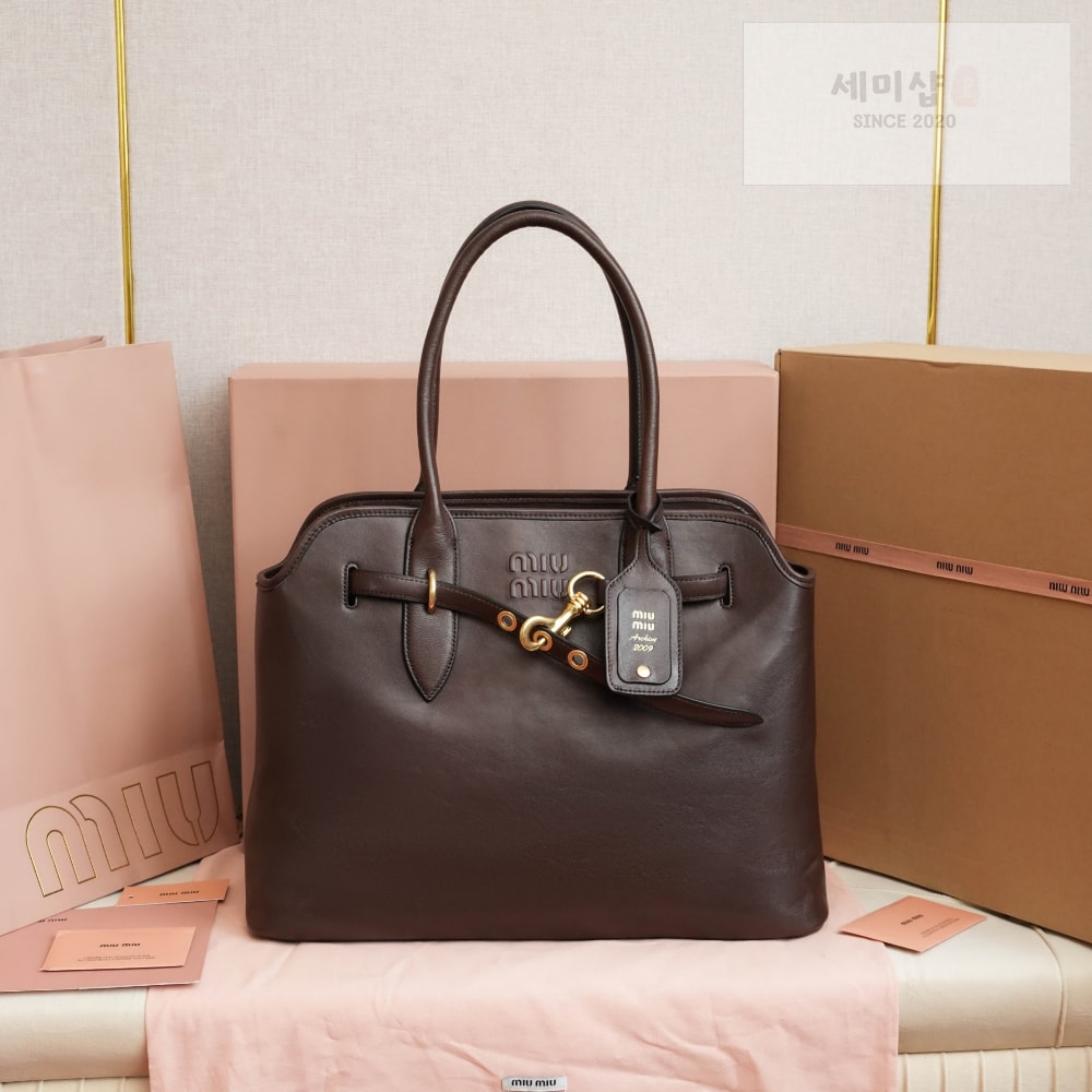 Miu Miu Aventure Nappa Leather Bag 7번 이미지