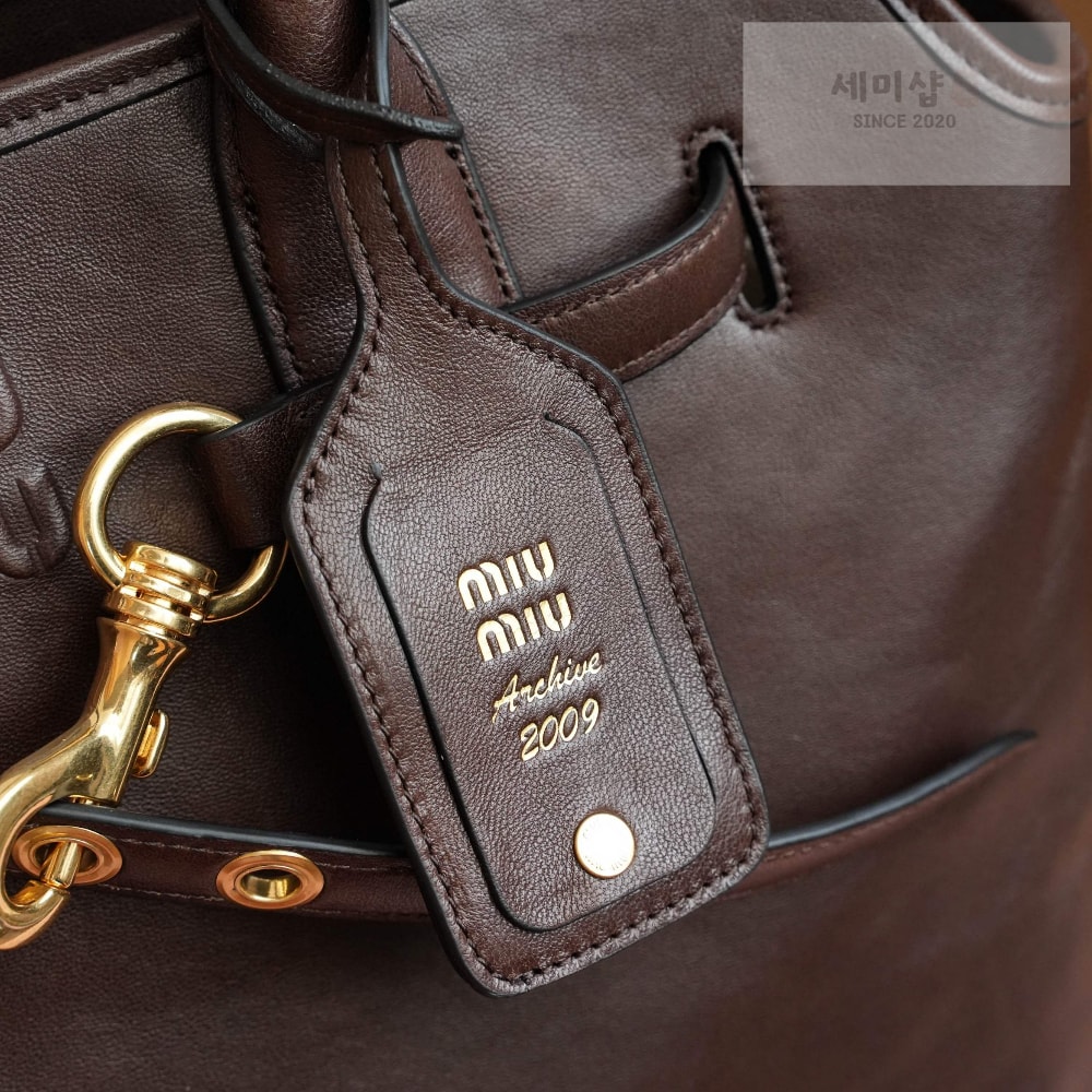 Miu Miu Aventure Nappa Leather Bag 4번 이미지
