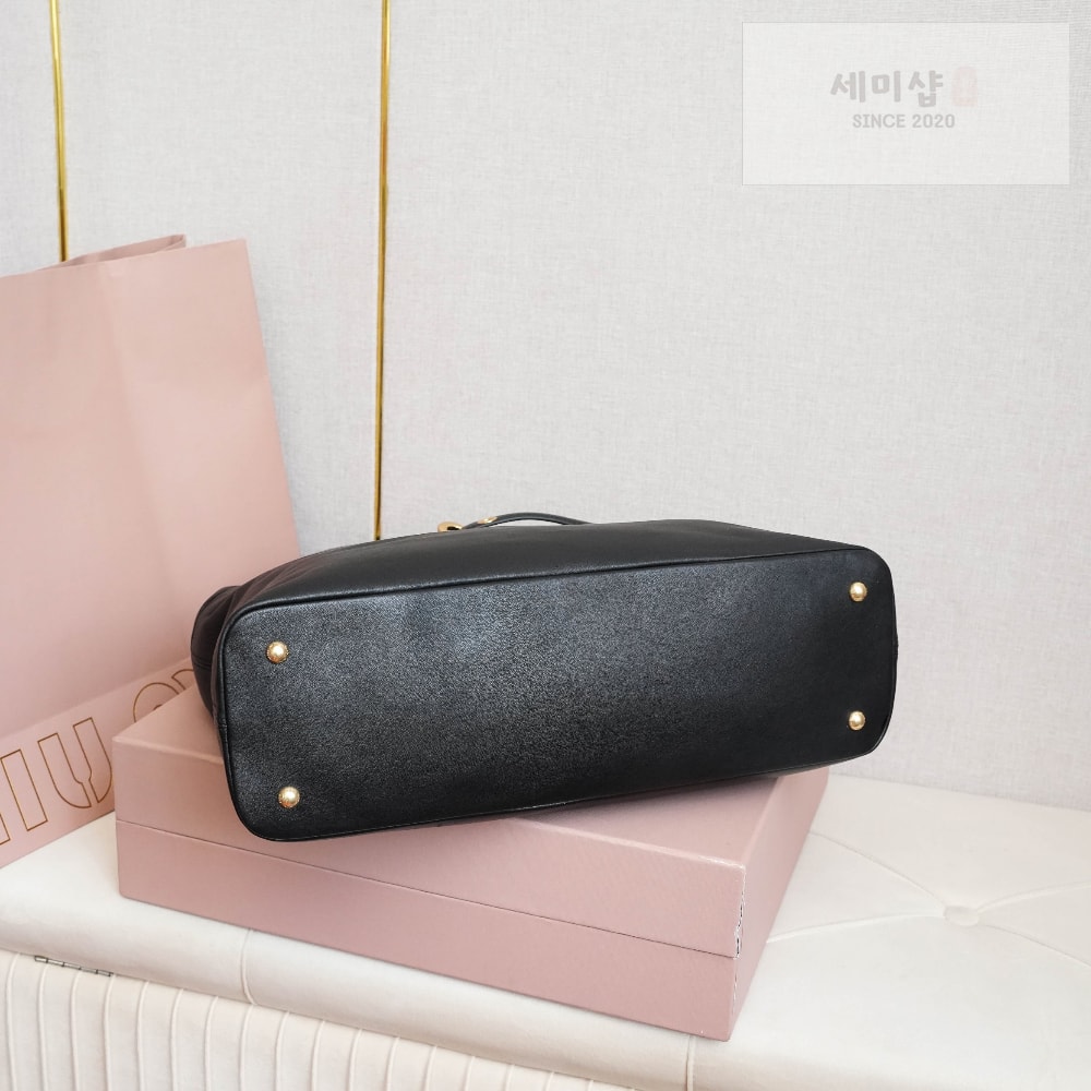 Miu Miu Aventure Nappa Leather Bag 9번 이미지
