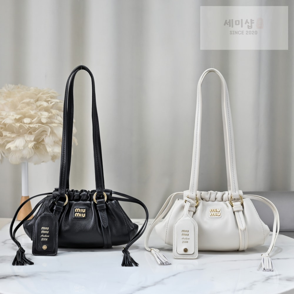 Miu Miu Joie Nappa Leather Bag 18번 이미지