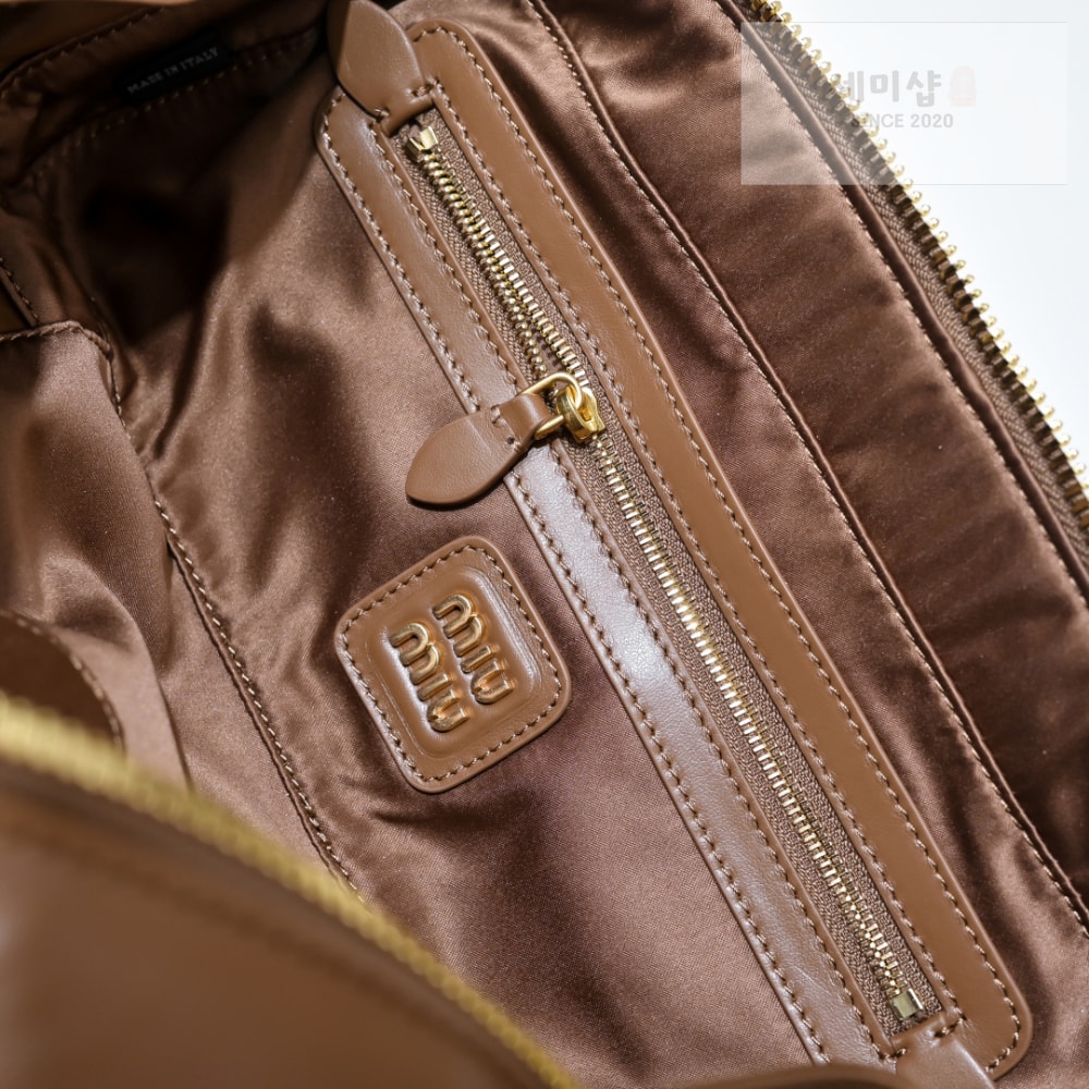Miu Miu Miu Miu Arcadie Leather Large 레플리카 14번 이미지 - Bag | 세미샵 레플리카 사이트